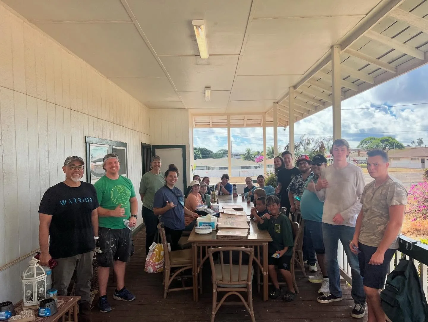 Earlier this month we had a group from @bcmoahu and a mission group from @challengenau help us with cleaning up some greenery and getting our volunteer housing ready for volunteers coming next month! They did way more in a day than we could have done