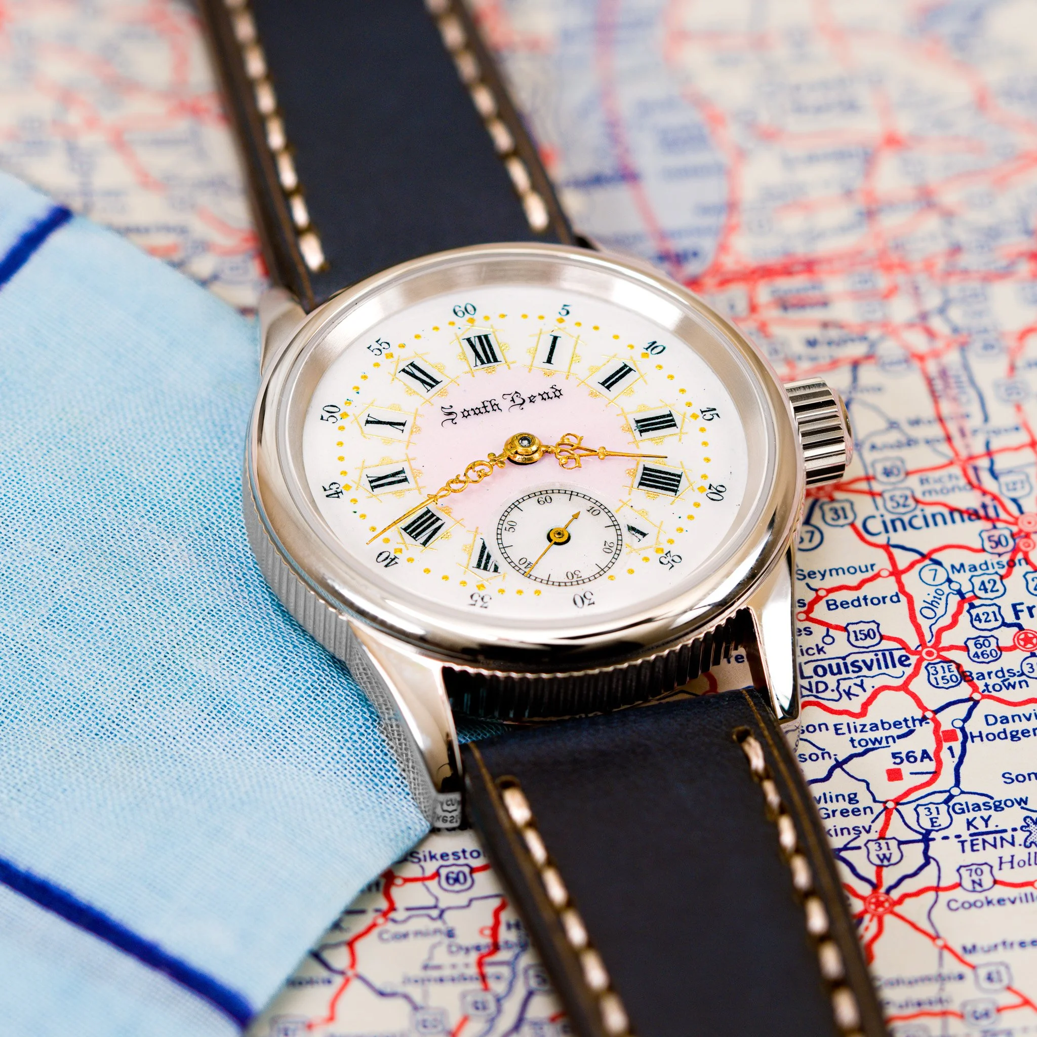 36 mm South Bend from 1911 with a Multichromatic Porcelain-enamel Dial