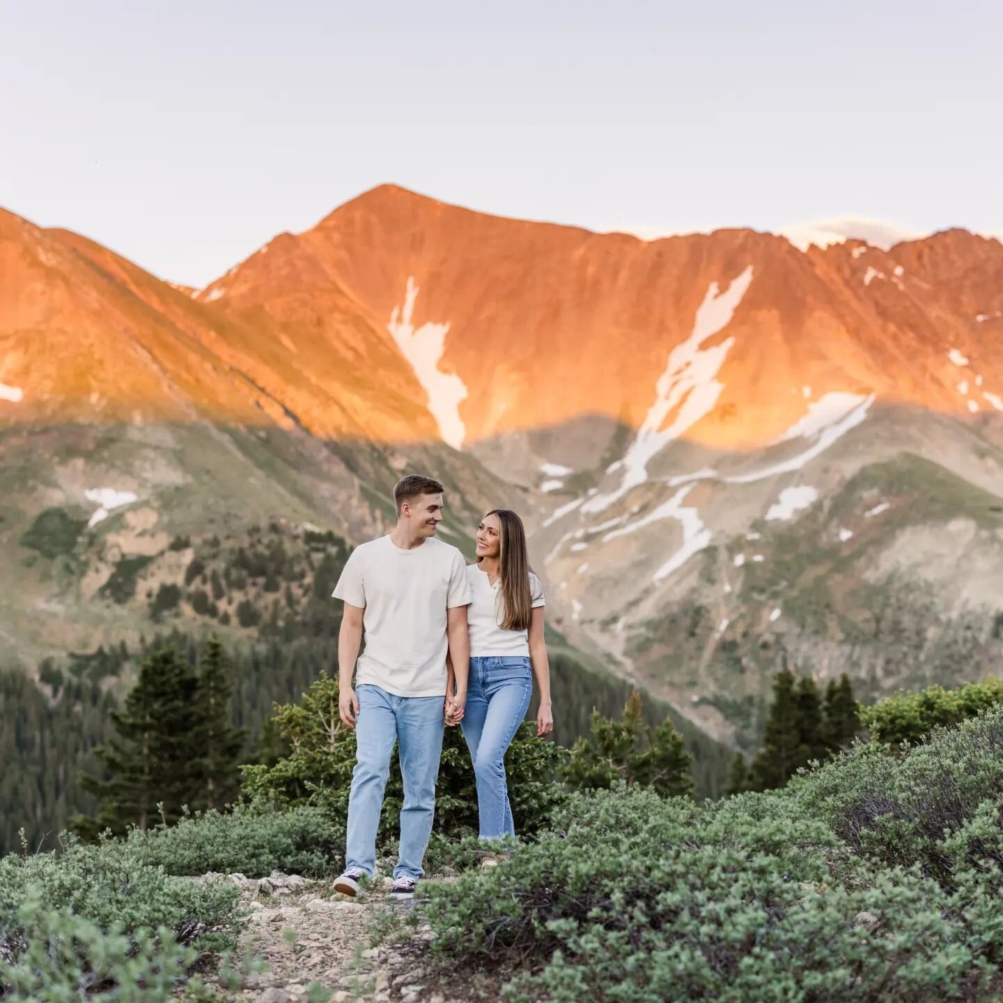 Alpenglow is one of my all time favorite things 😍

Had so much fun with Jordan and Kevin for their Loveland Pass engagement session!

This is by no means a secret spot but it is a favorite of mine for being extremely accessible and gorgeous at the s