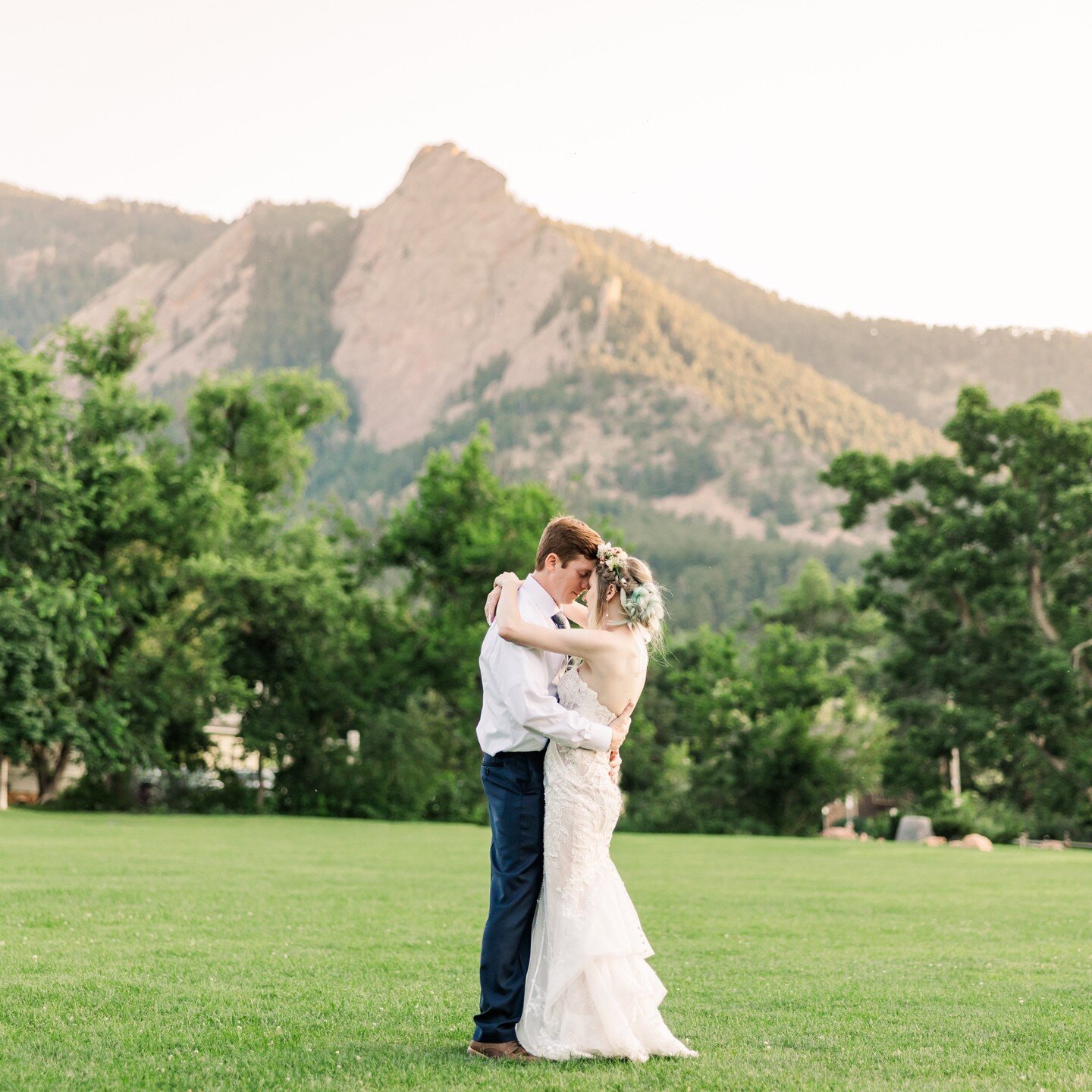 Aubrey and John had a gooooogeous day in Boulder, even with the 90+ temps!! 

They got married on the lawn at Chautauqua Dining Hall, which was a perfect place for them after going to CU Boulder.

We also met up the day after their wedding for an adv