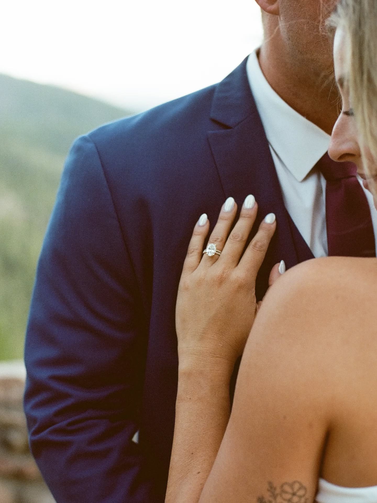 This past wedding season I did some film rolls, and I just realized I haven't shared any!! 

I'm a big big fan of the vibes of film, and think it adds such a fun touch of nostalgia and whimsy to a wedding gallery. 😍

These are unedited shots with Po