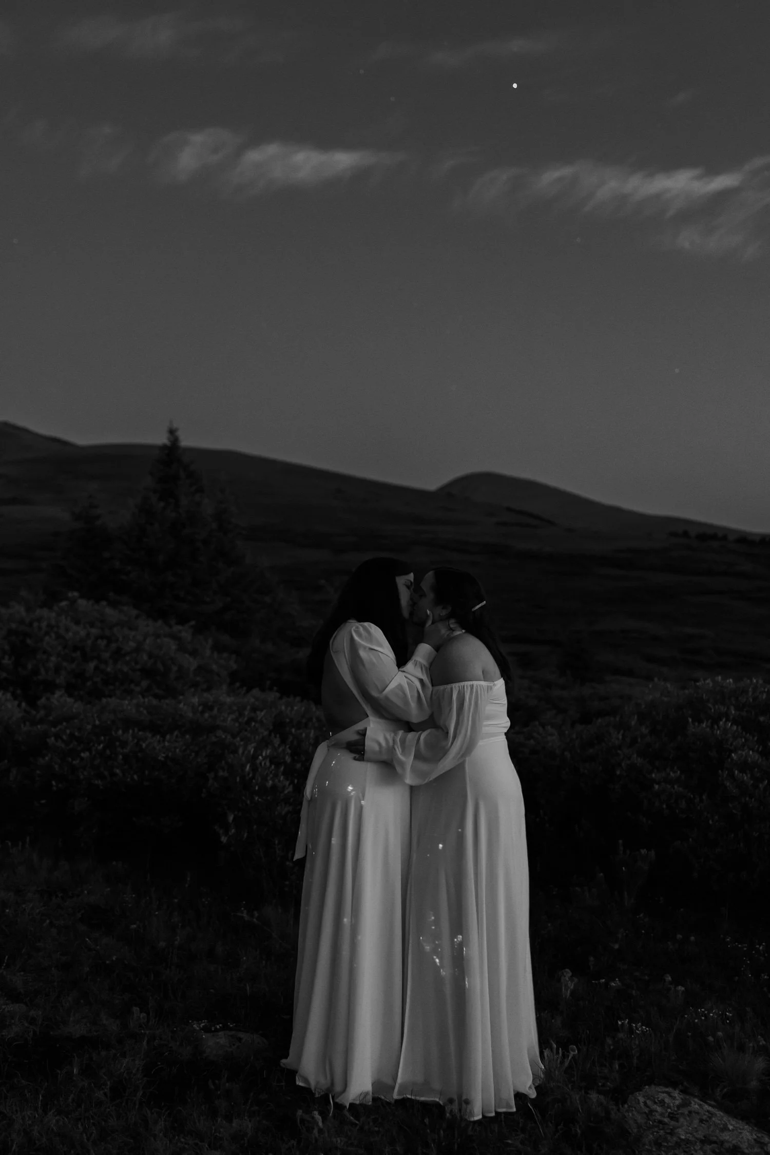 02_lgbtq-elopement-photographer-colorado.jpg
