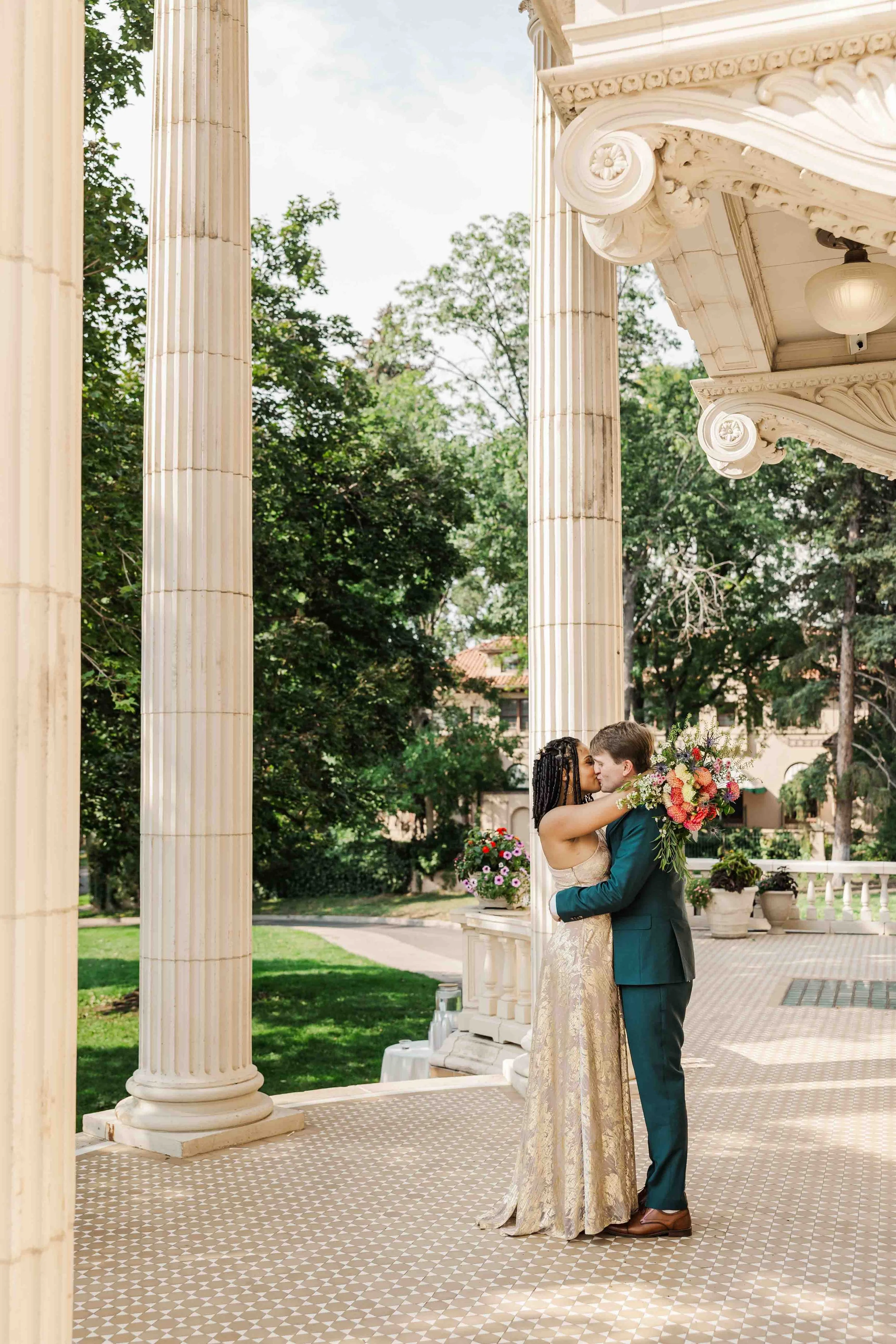 20-colorado-summer-wedding-portraits-grant-humphreys-mansion-denver.jpg