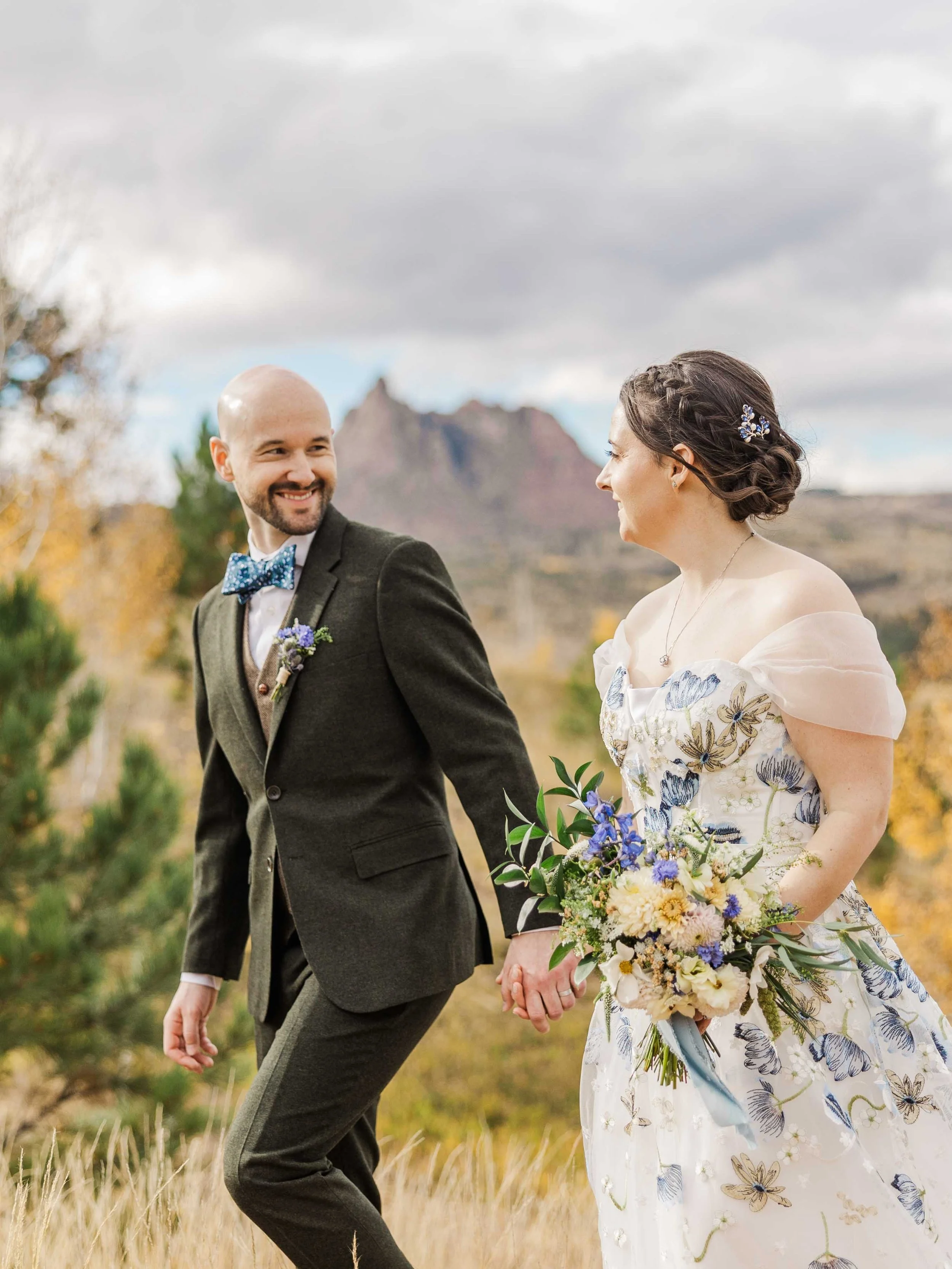 28_outdoor-wedding-portraits-pikes-peak-colorado.jpg