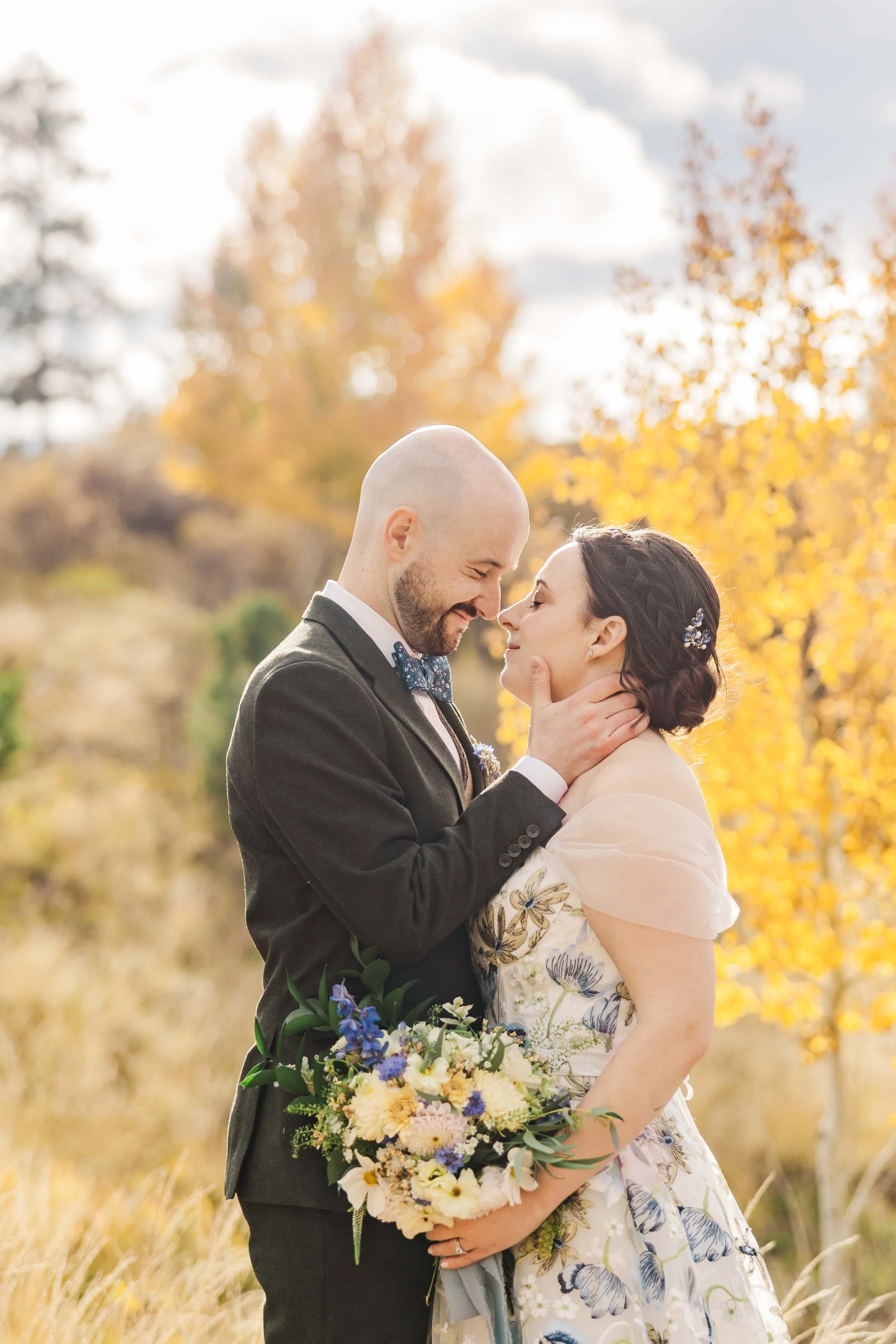 29_fall-wedding-in-Colorado-springs-outdoor-wedding-portraits.jpg
