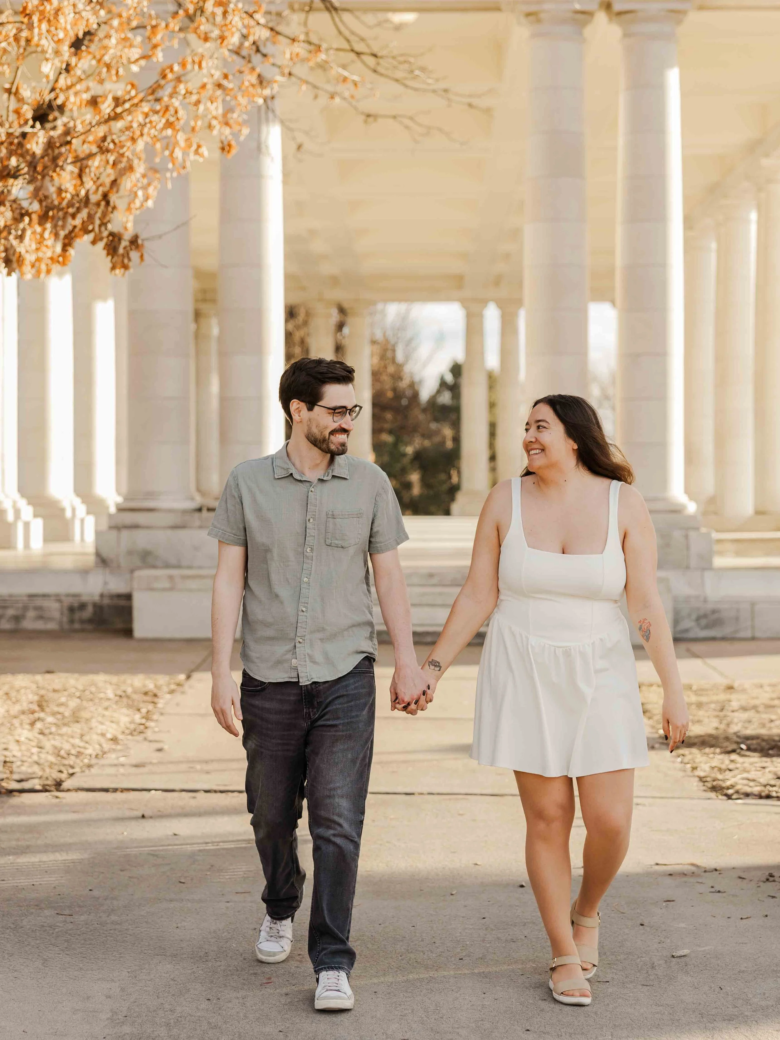 16_fall-engagement-photos-at-cheesman-park-pavilion.jpg