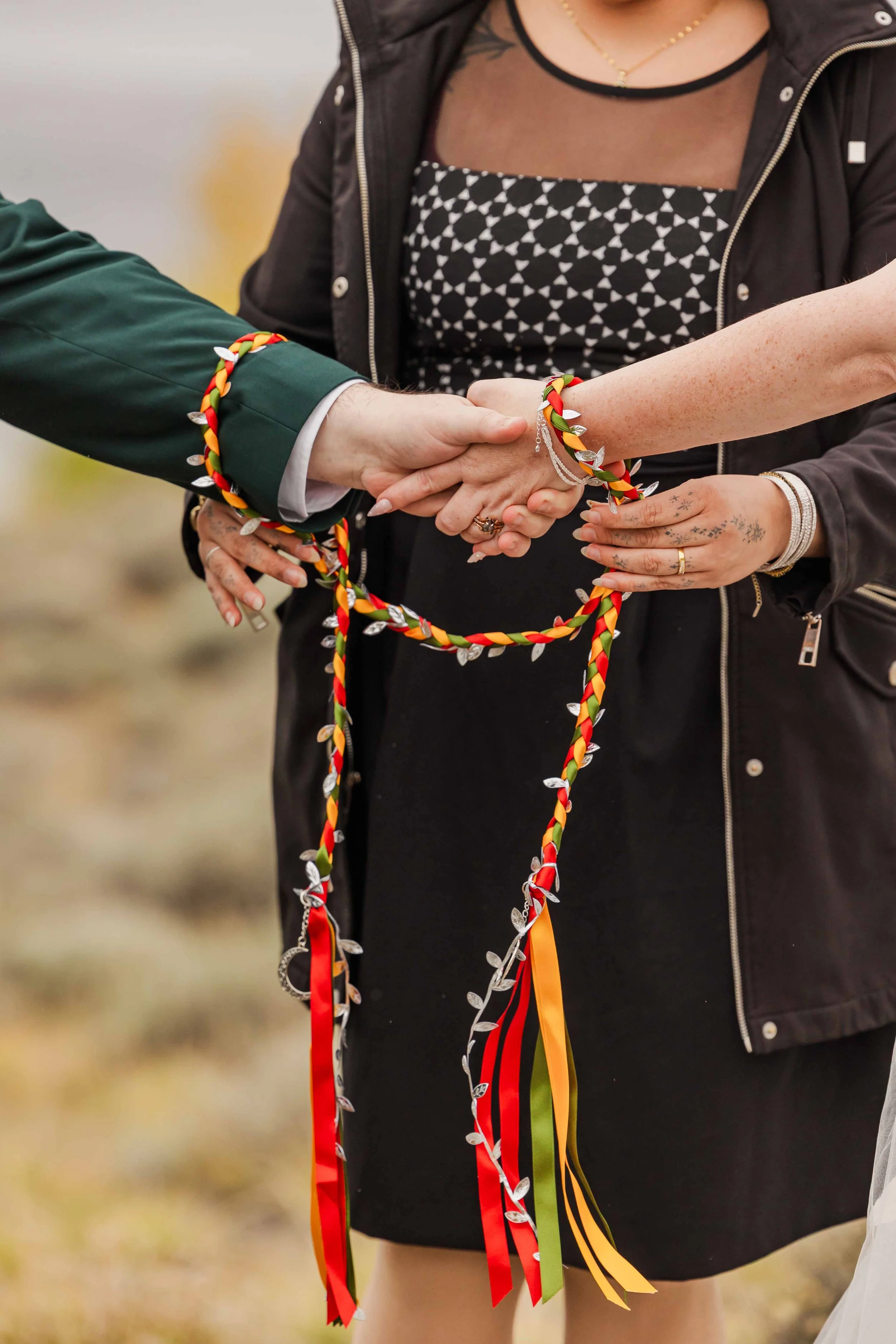 11-knot-tying-ceremony-colorado-elopement.jpg