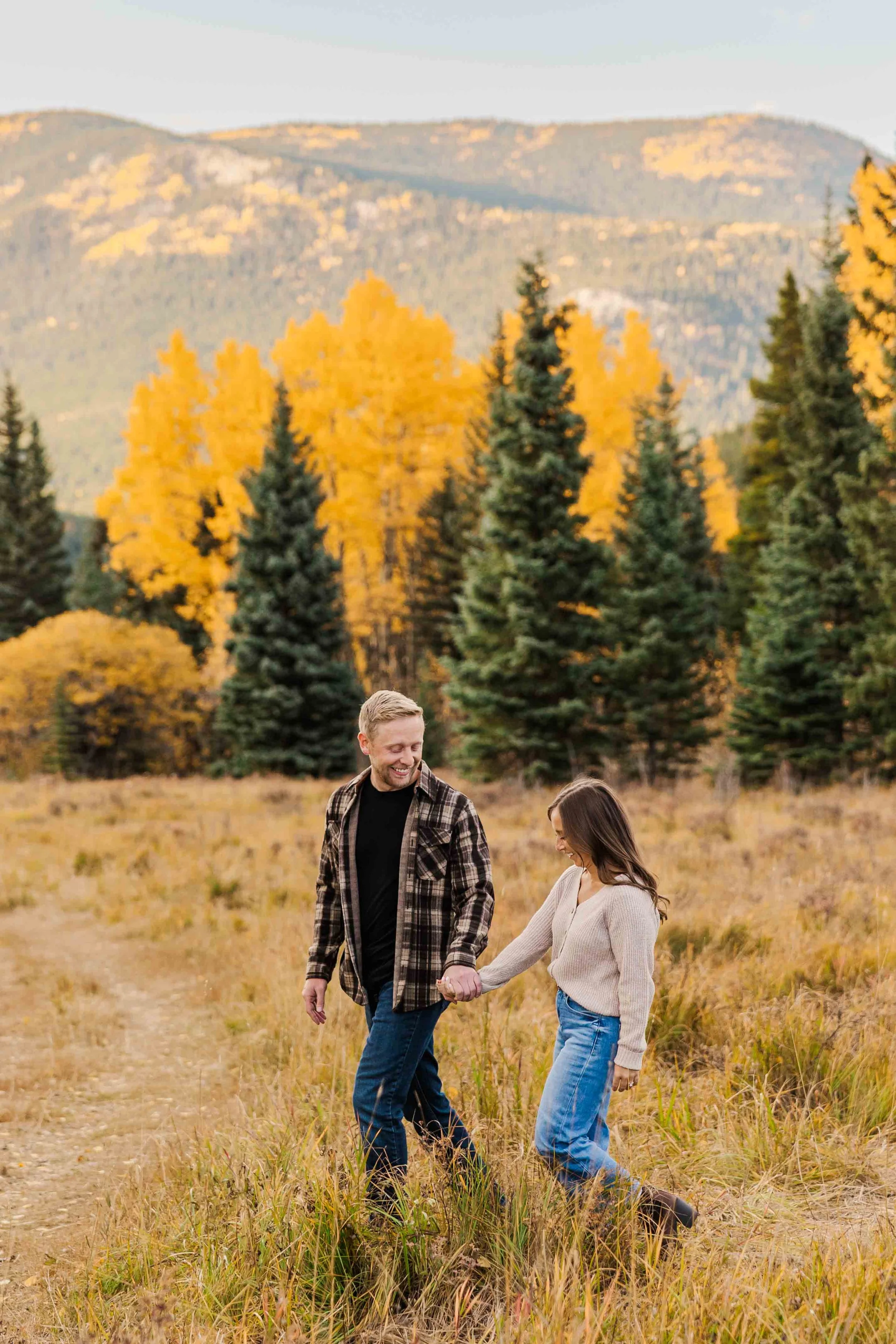 8-where-to-take-engagement-photos-in-the-fall-colorado.jpg