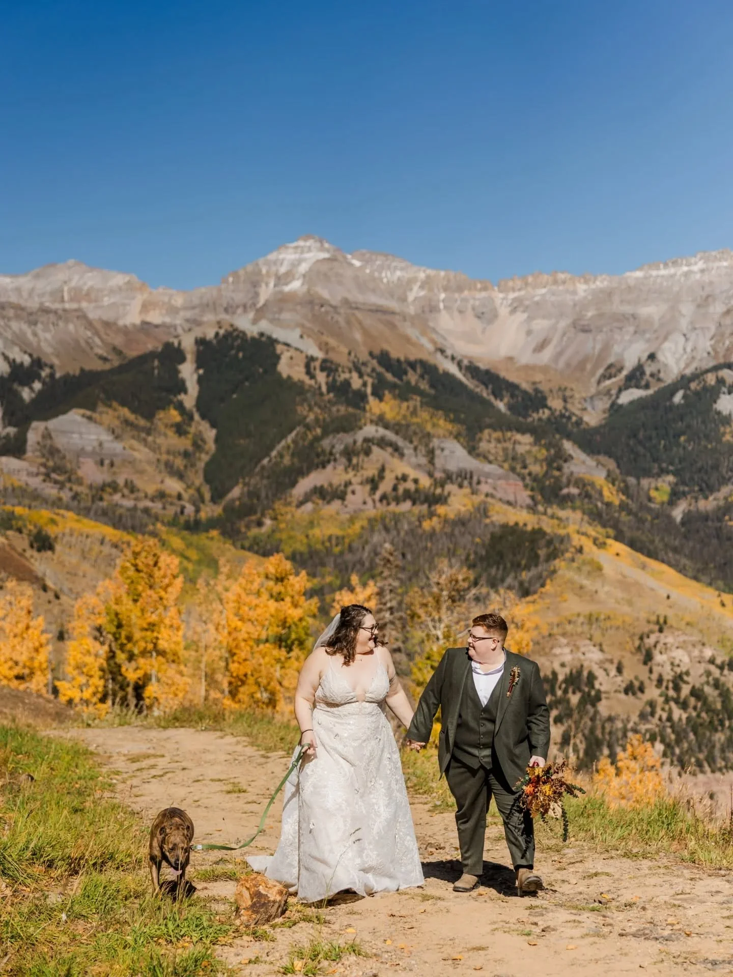 Telluride in the fall is pretty much perfect if you ask me!! 🥰 (Yes I AM extremely biased)

Reminiscing about some sunny, golden, fall vibes from Shannen and Millie's beautiful mountain elopement day! 

I can't wait for fall weddings and elopements 