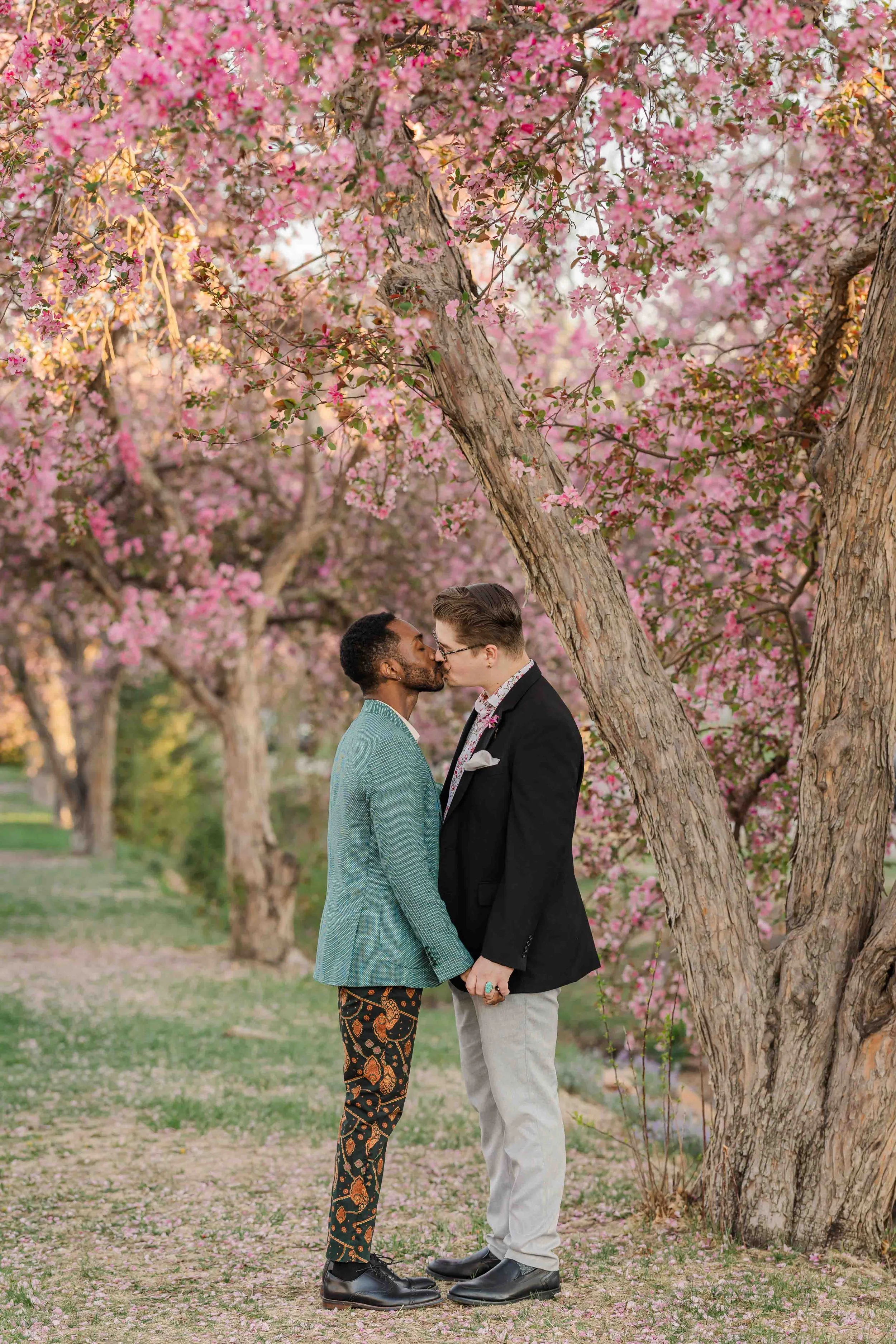 26_spring-engagement-session-in-colorado.jpg