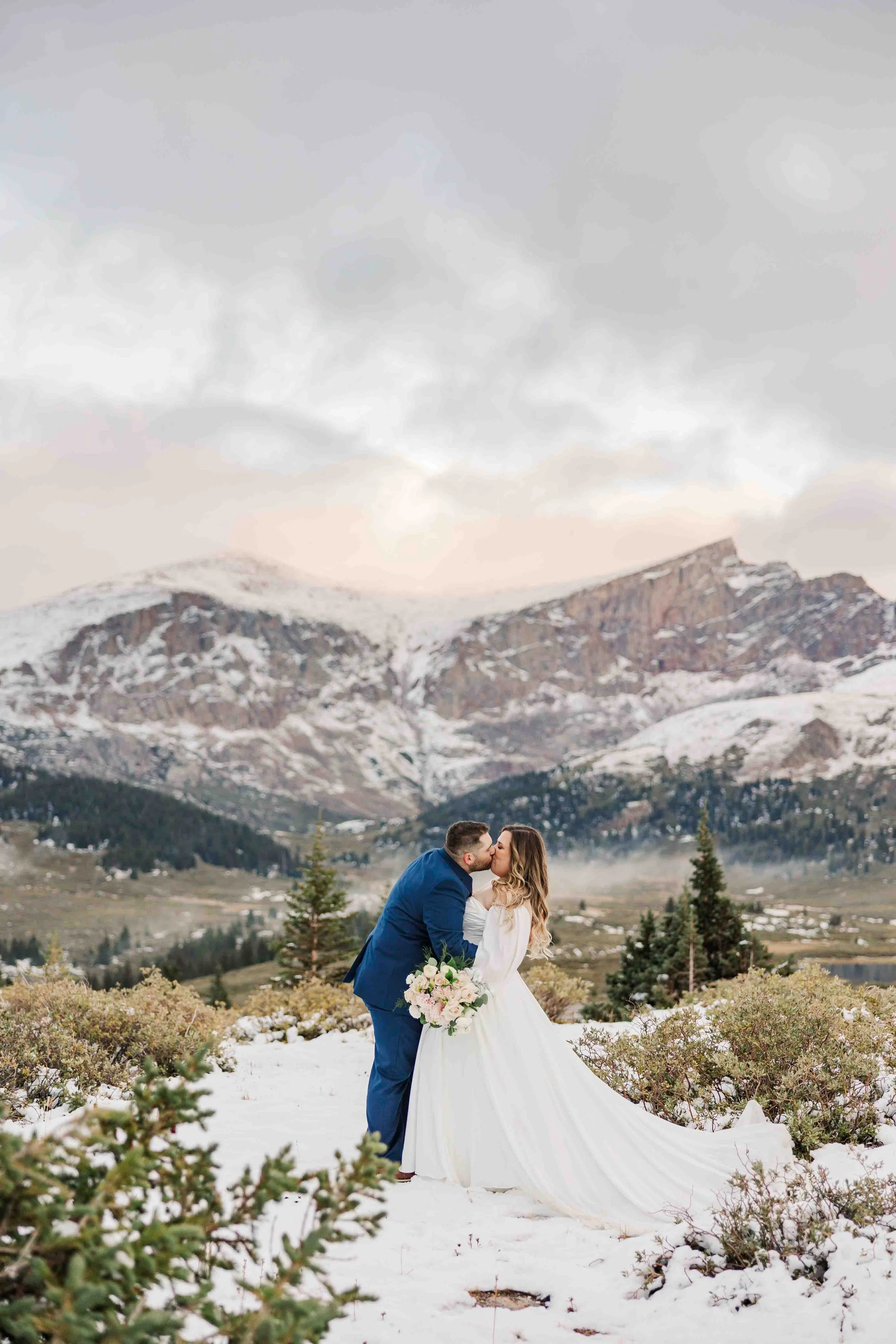 25_colorado-elopement-portraits.jpg