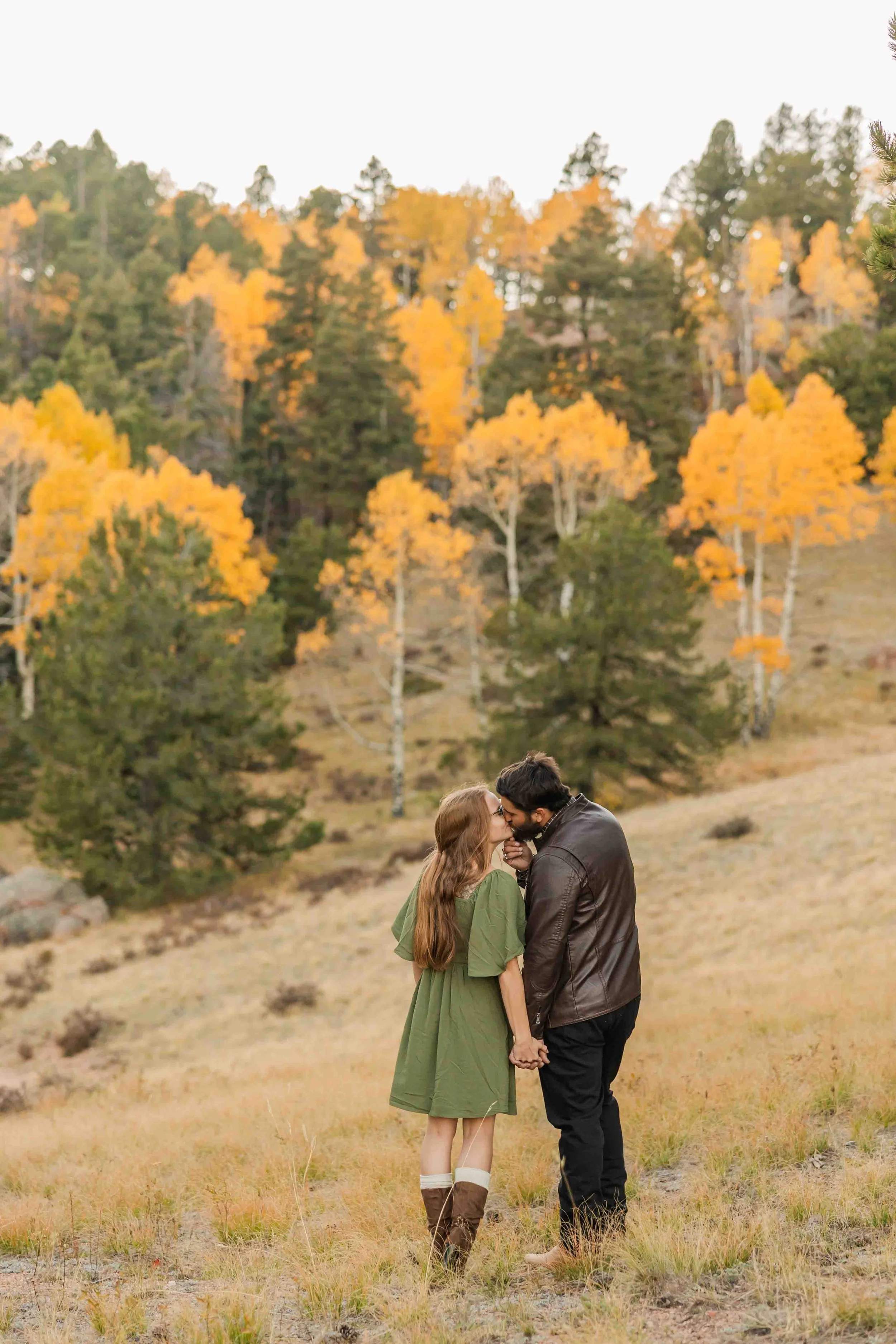 27_colorado-fall-engagement-session-mueller-state-park.jpg