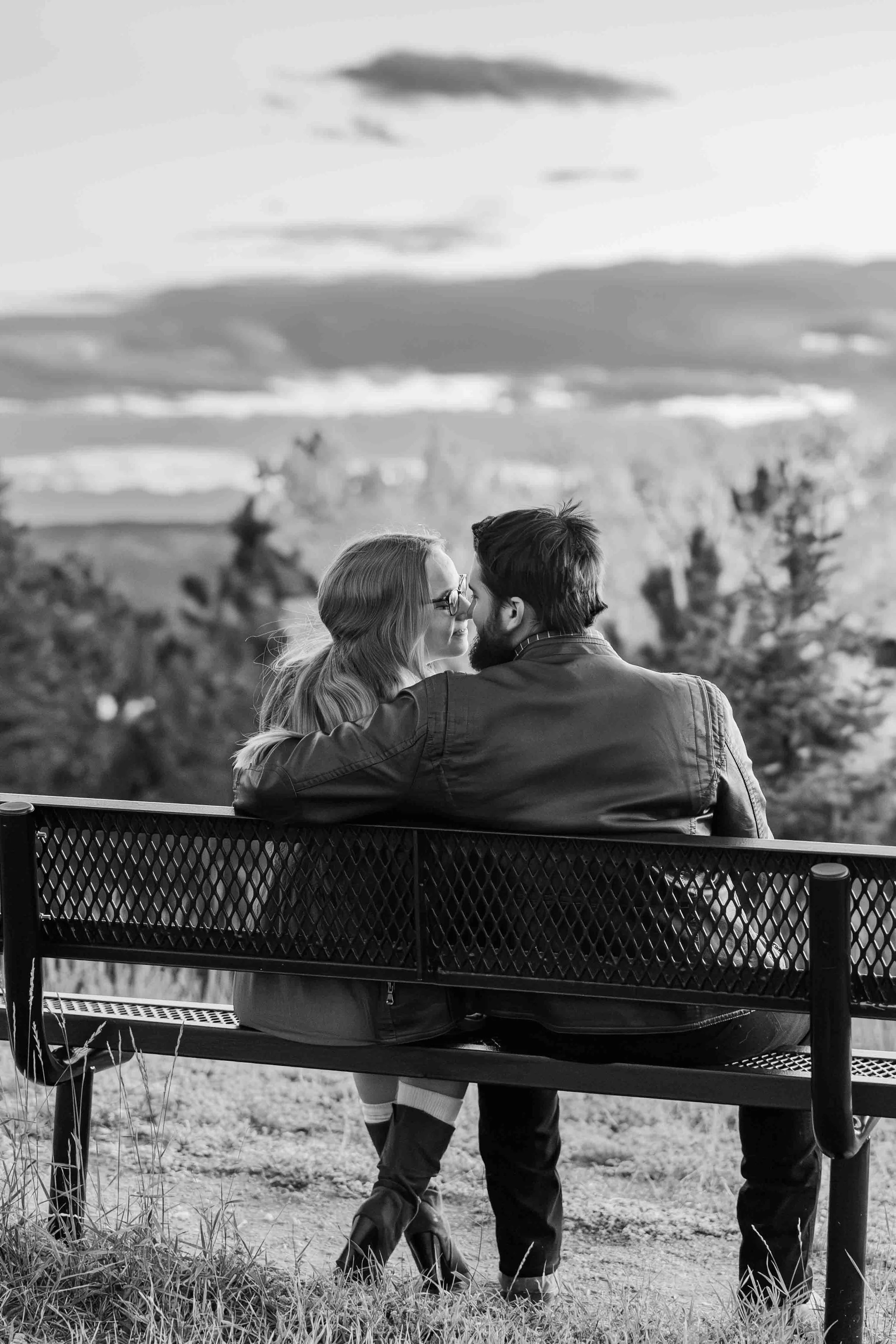 32_fall-engagement-session-inspiration-colorado.jpg