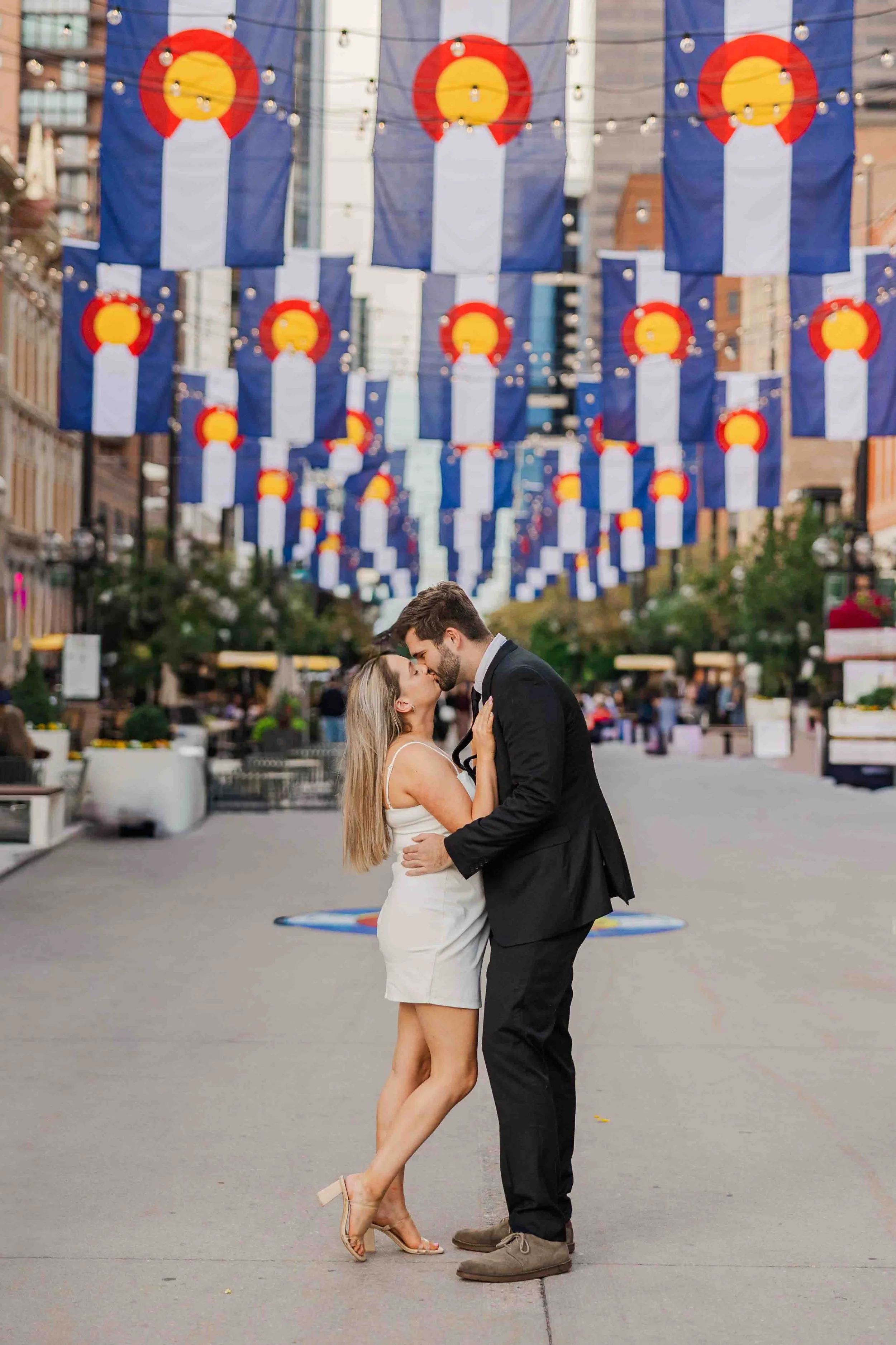 f-downtown-denver-engagement-session-2.jpg