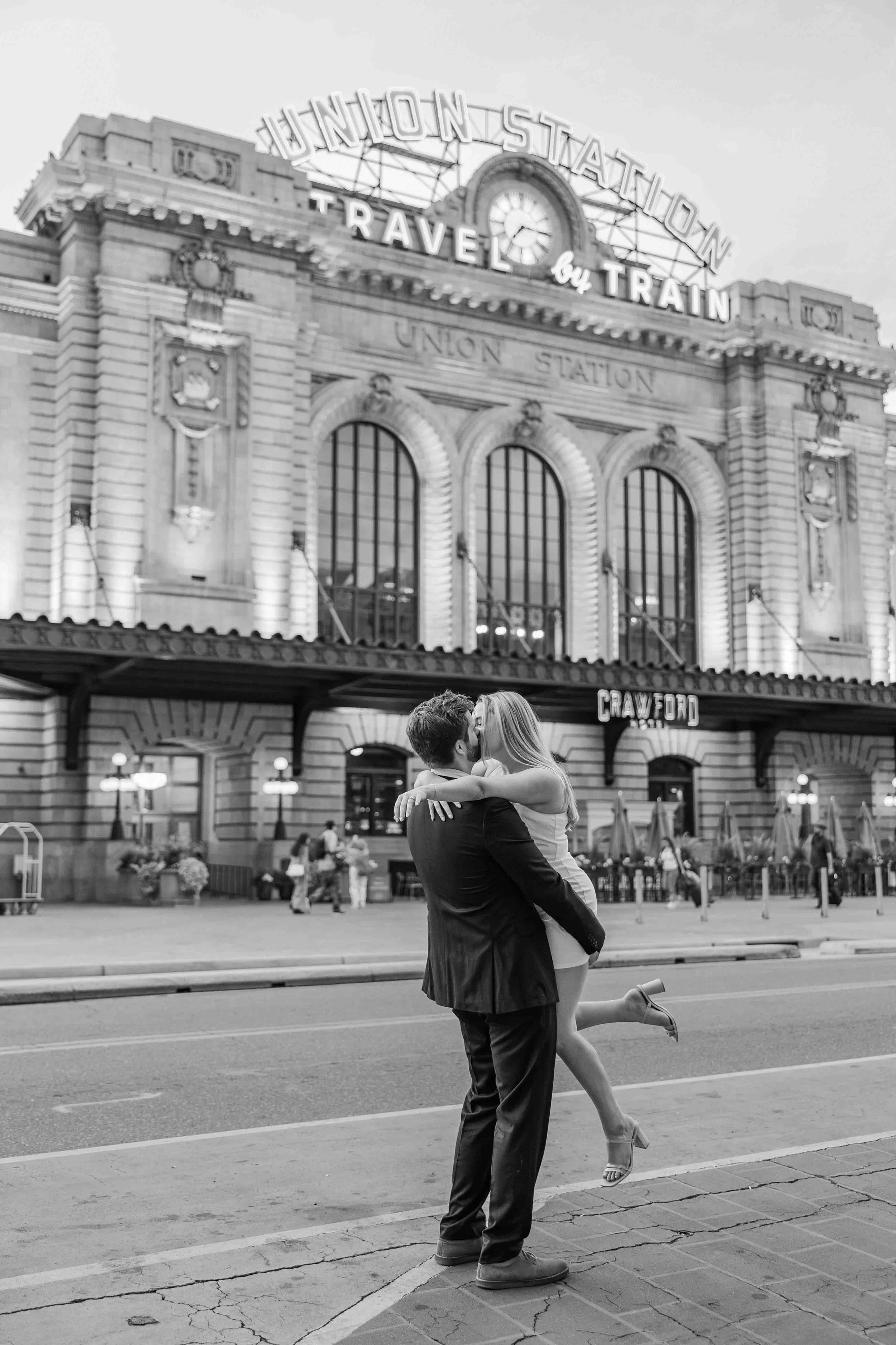 f-downtown-denver-engagement-session-11.jpg