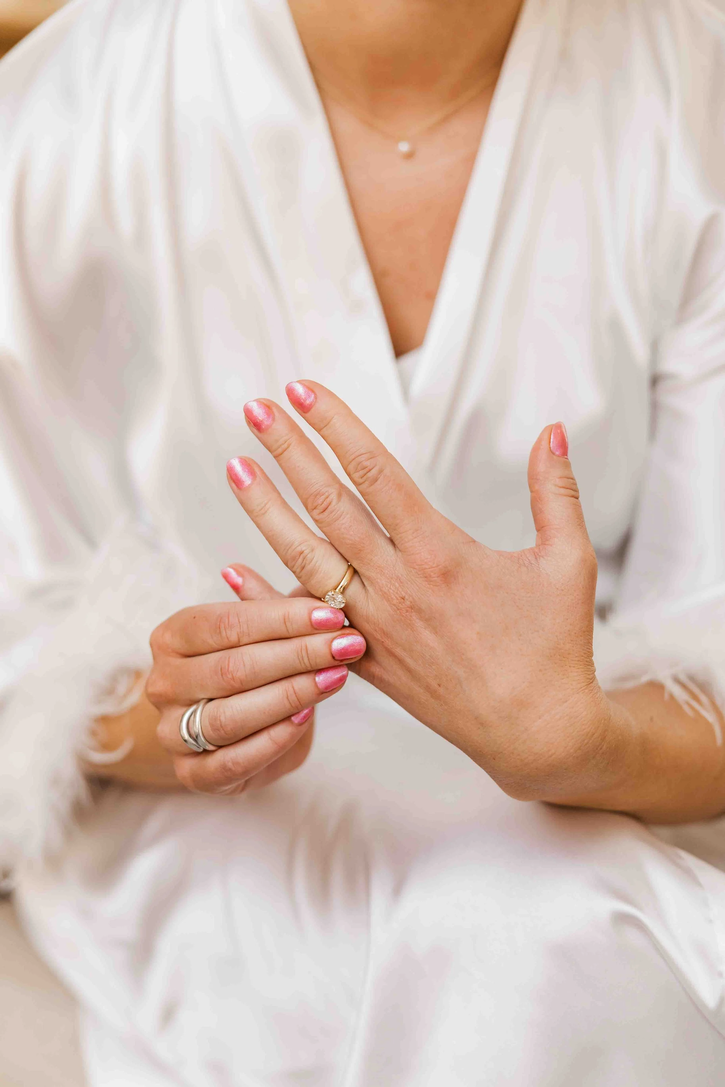06_bridal-ring-photos-morning-details.jpg