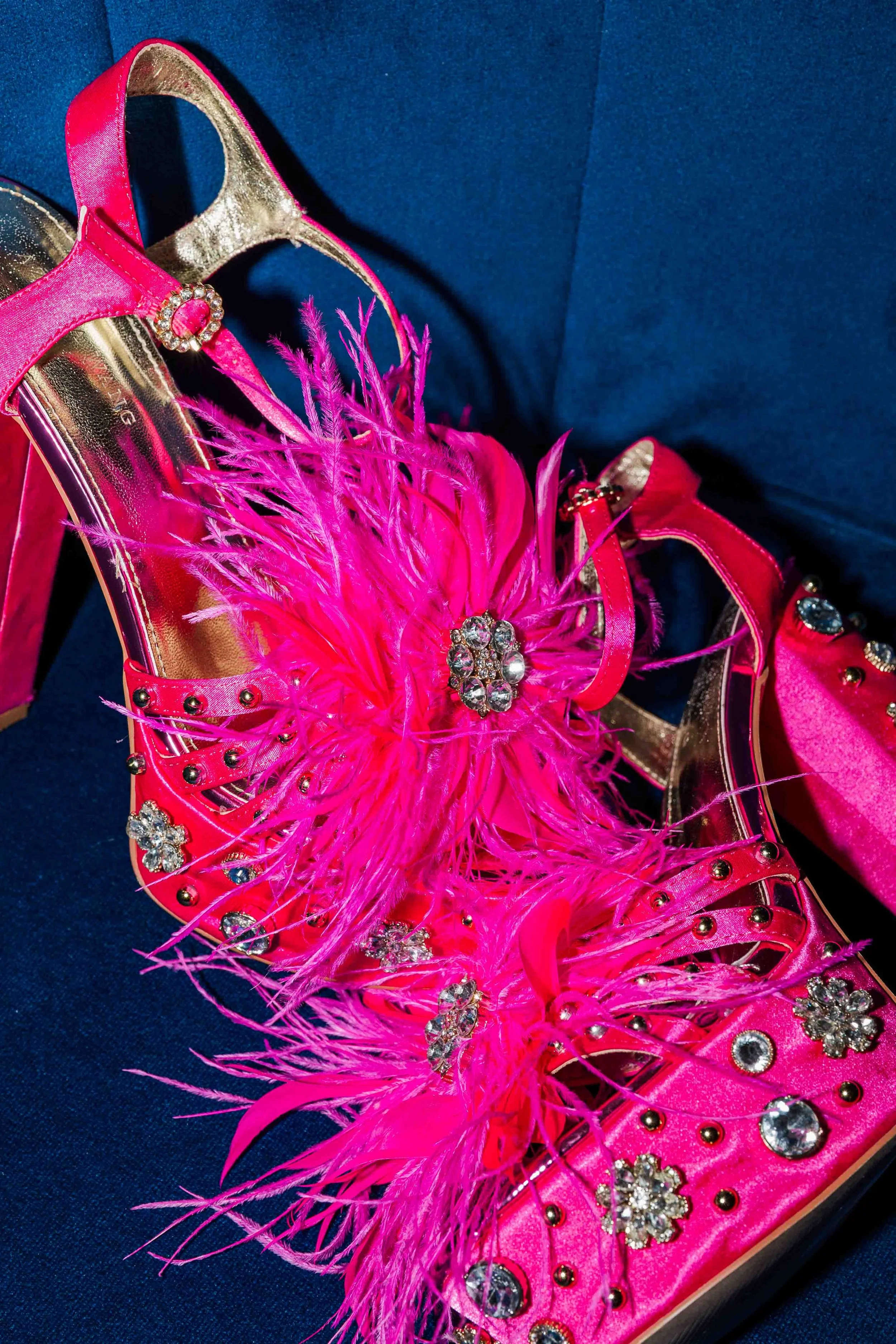 10_hot-pink-disco-wedding-reception-heels.jpg
