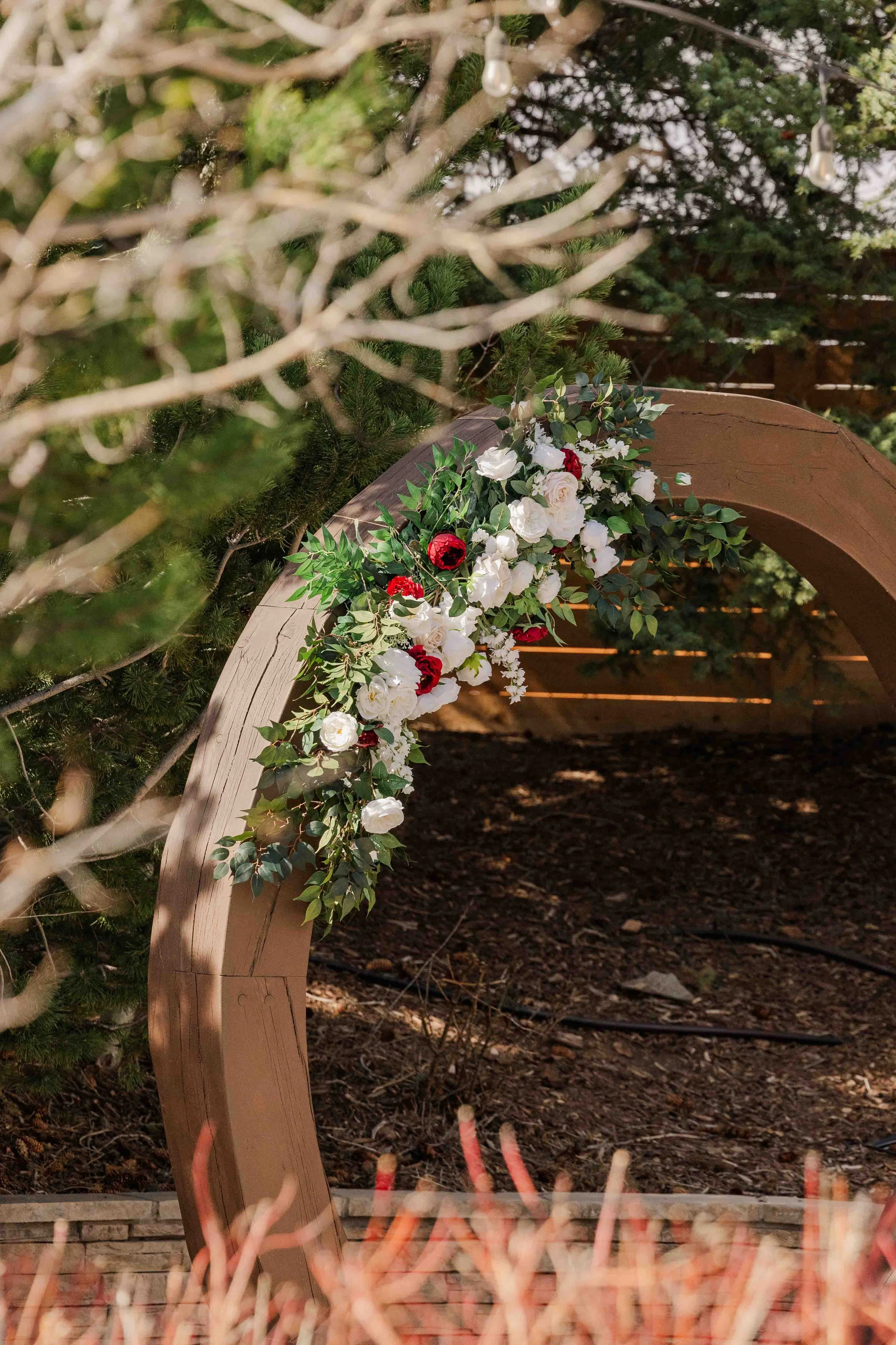 01_red-and-white-silk-flower-rental-by-flint-wood-floral.jpg