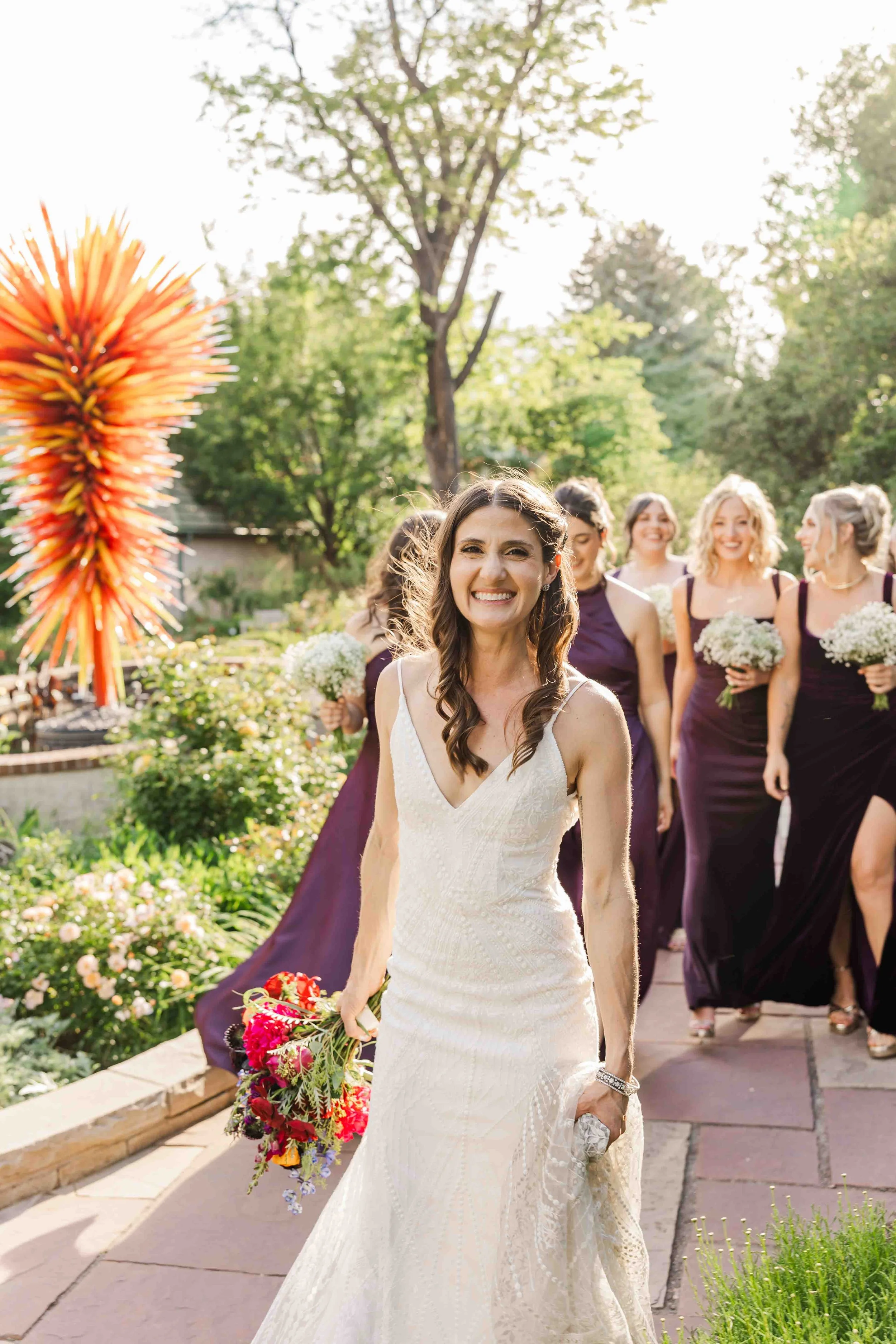 09_denver-botanic-gardens-wedding-party-photos.jpg