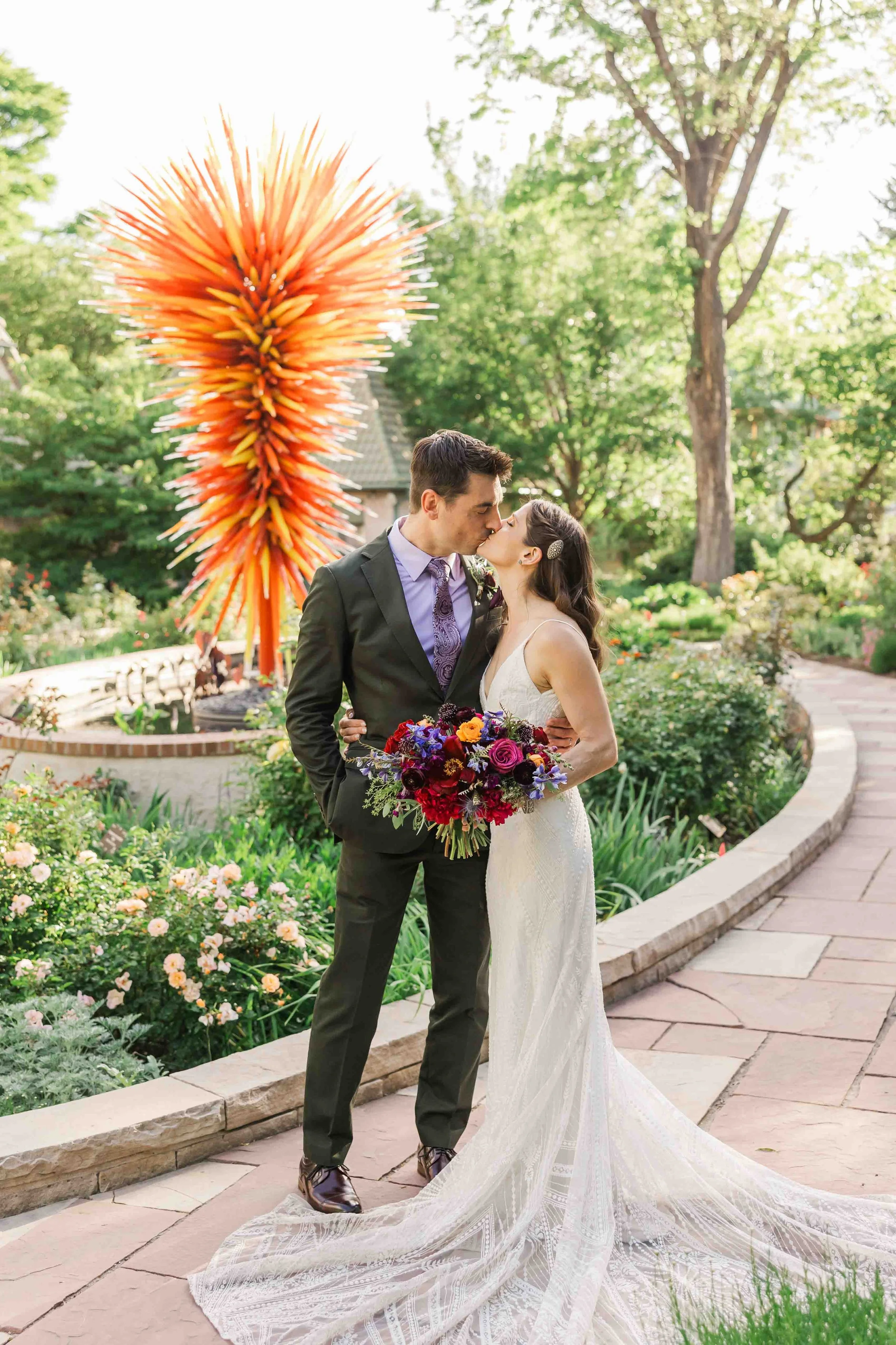 12_summer-wedding-at-denver-botanic-gardens.jpg