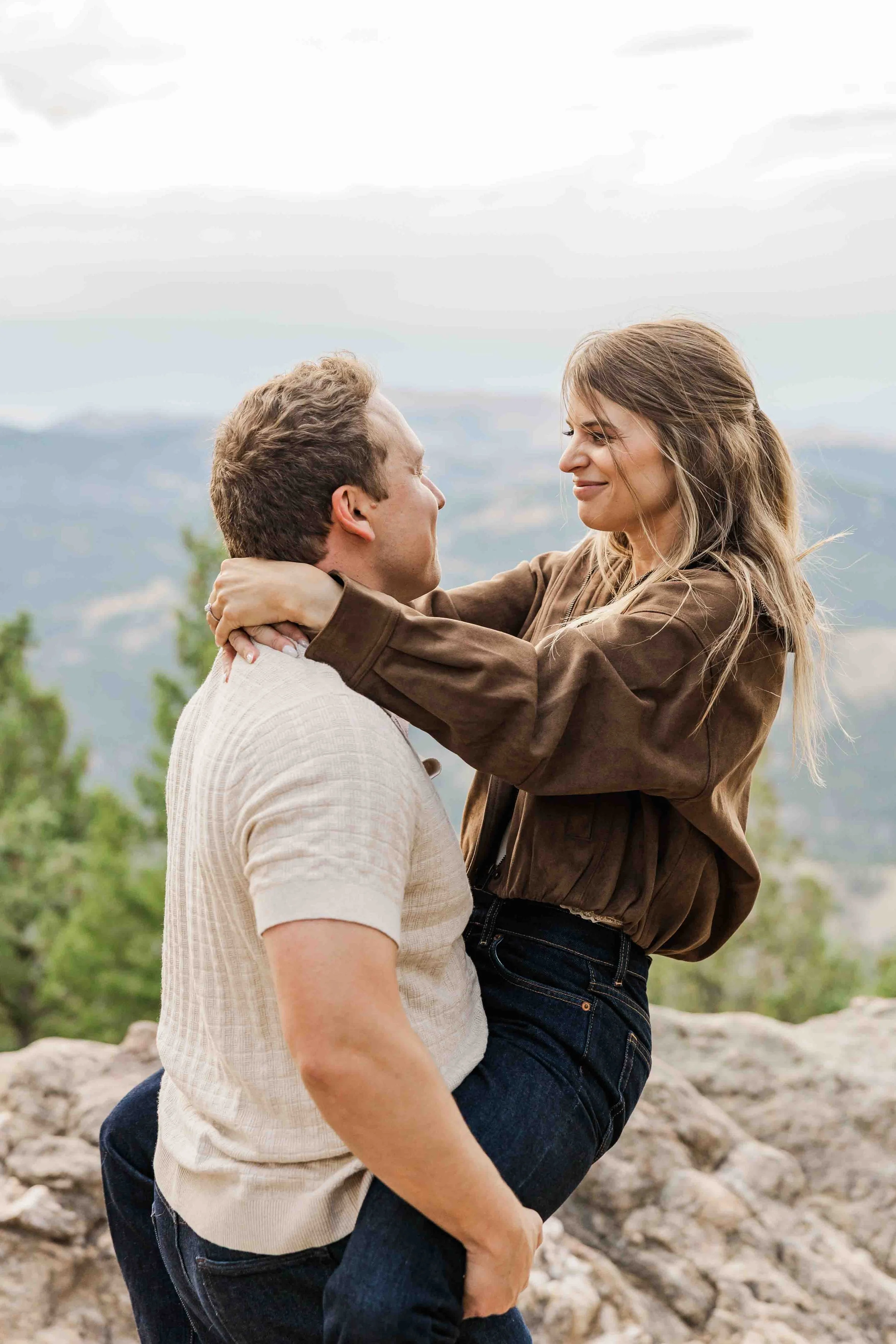 lost-gulch-overlook-engagement-session-24.jpg