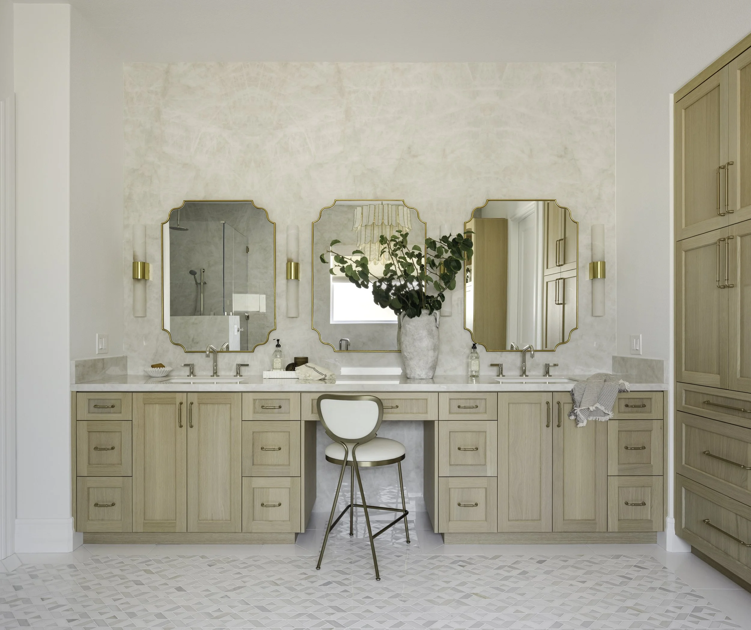 Elegant Chic Bath
