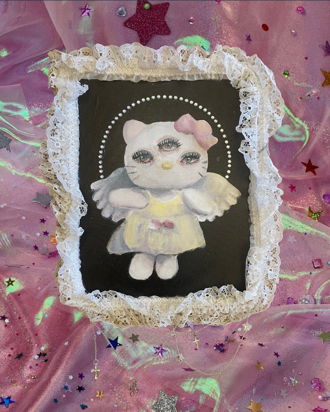 Future Relics (Hello Kitty with three eyes)