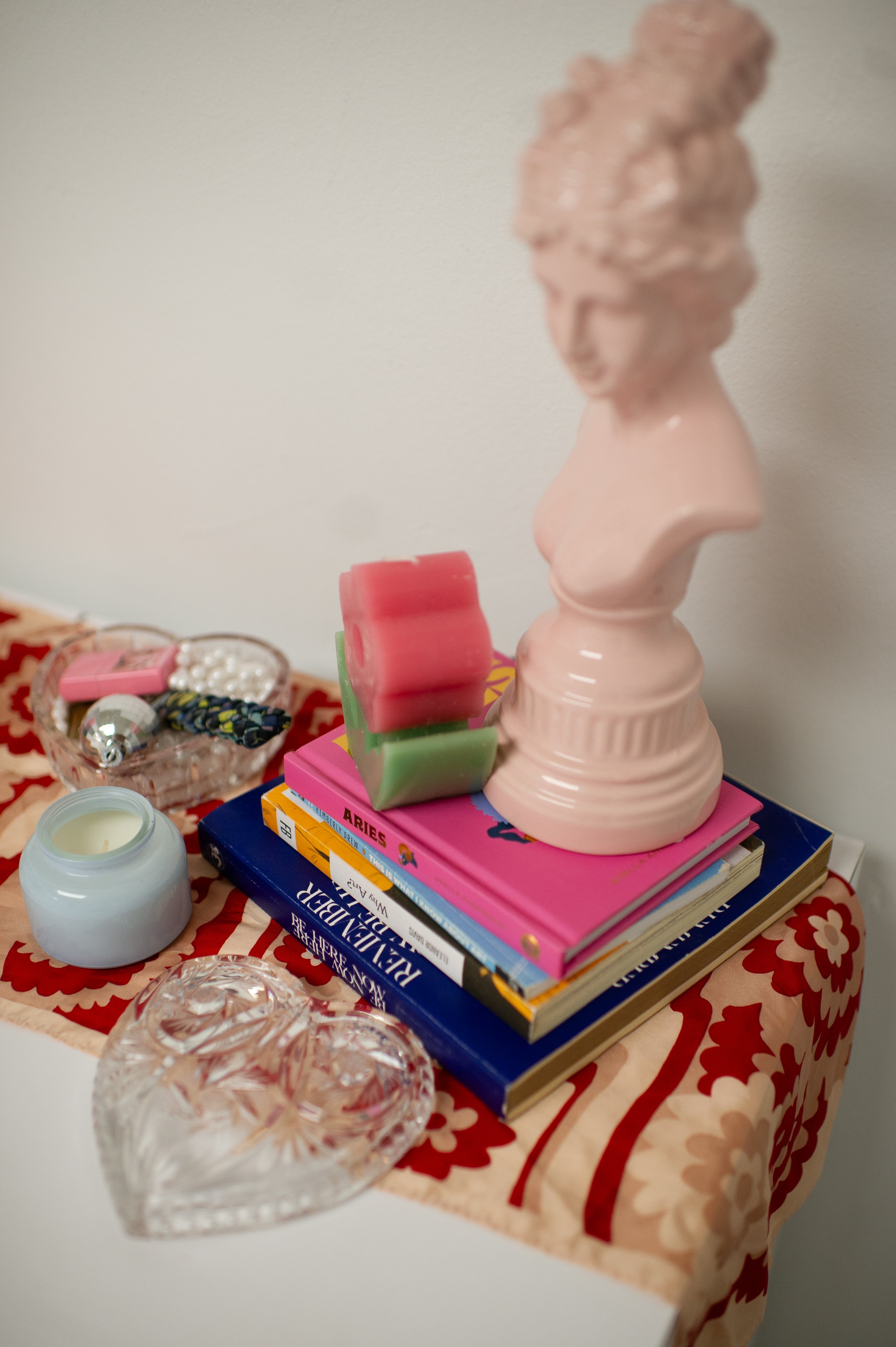 Girly.Clutter-06.jpg