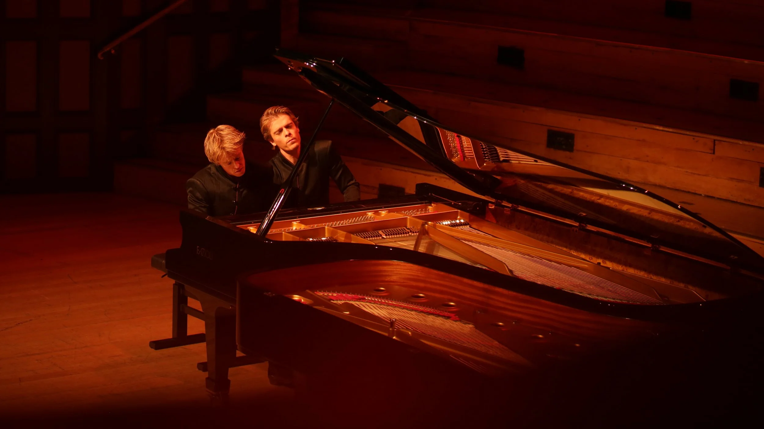 Lucas and Arthur Jussen, piano duo: dazzling virtuosity with miraculous rapport