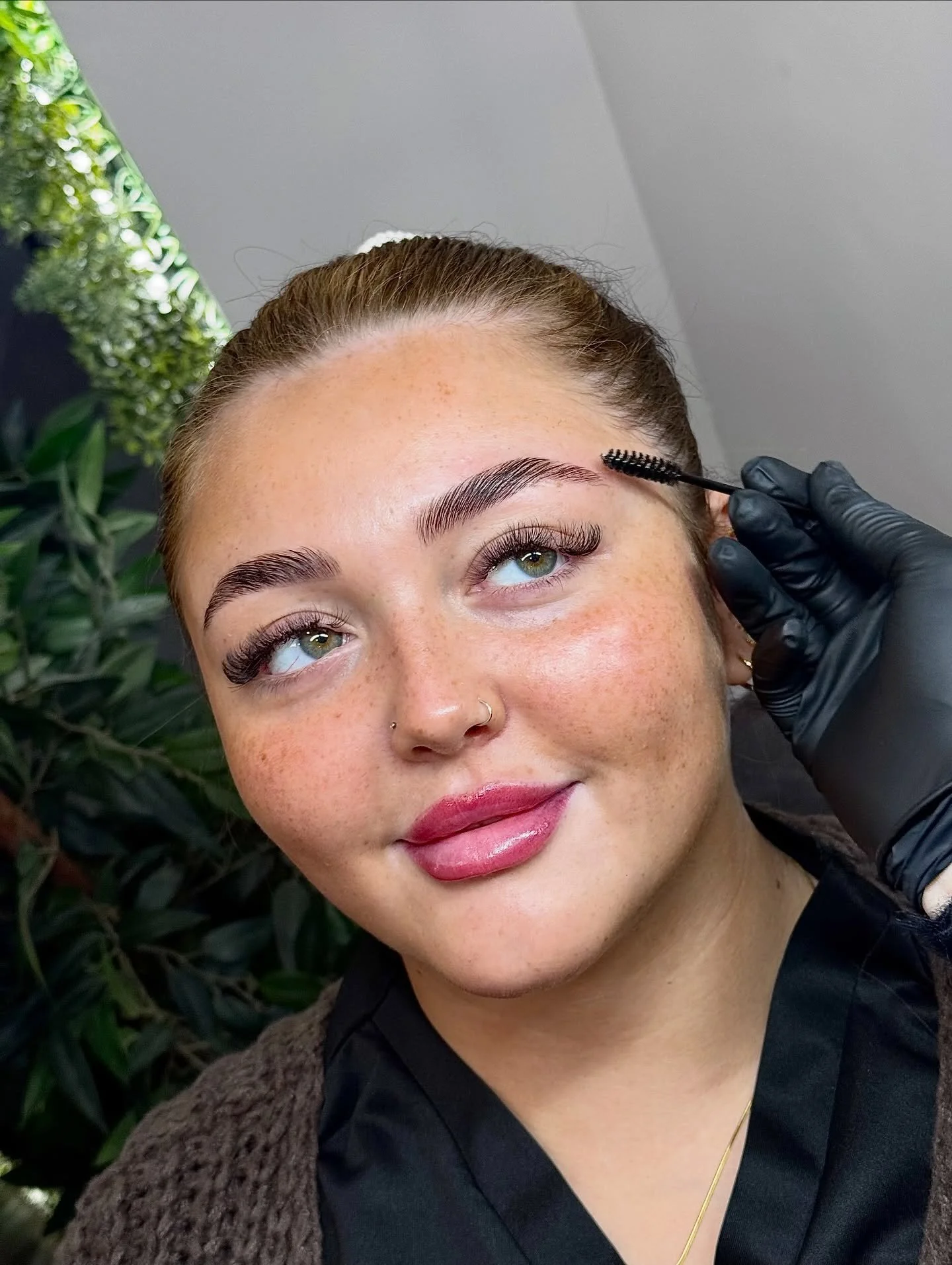 Brow Lamination using the @hdbrowsofficial hybrid tint for a more defined, fuller-looking brow. Perfect for anyone who wants a lifted, natural finish that lasts! 💫

#hdbrows #browlamination #eyebrows #brows