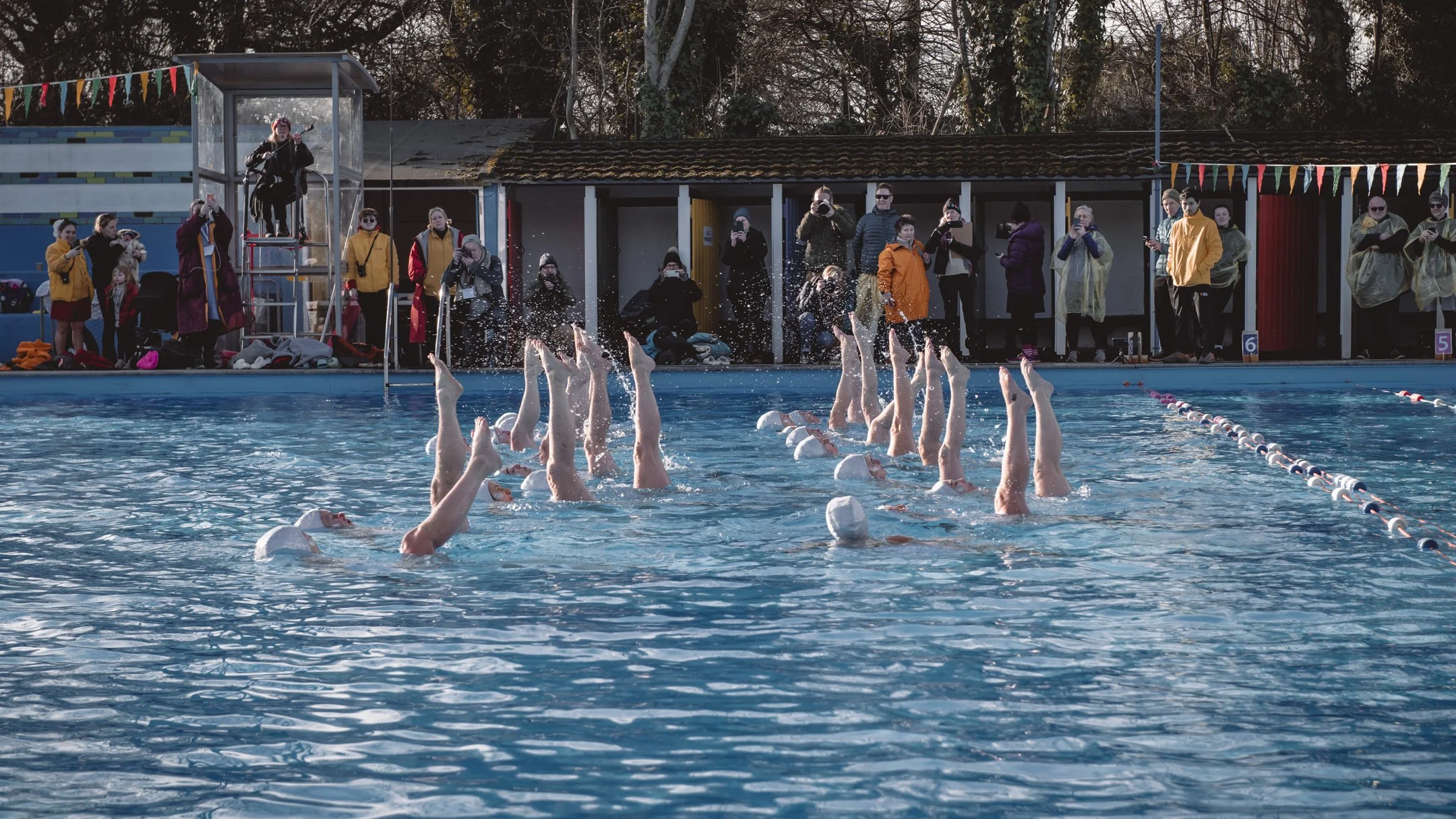 underwater-artistic-swimming-photography-9.jpg
