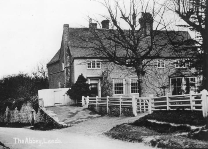 Old Photo Abbey Farmhouse.png
