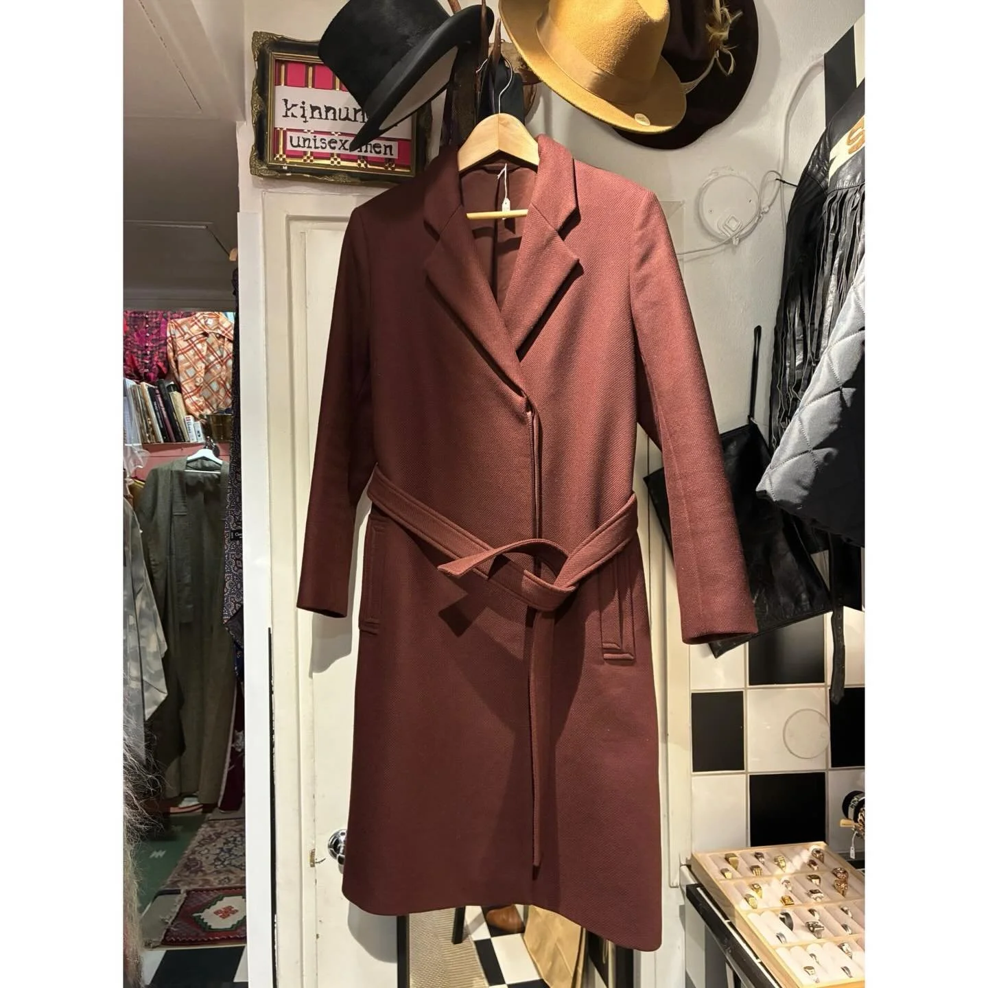 Filippa K 😍
.
Upea kunto, M, 185&euro;
.
Liike auki t&auml;n&auml;&auml;n 12-18  Tervetuloa 😘
.
#filippak #kivijalkakauppa #kinnunem #unisexstyle #vintageandmore