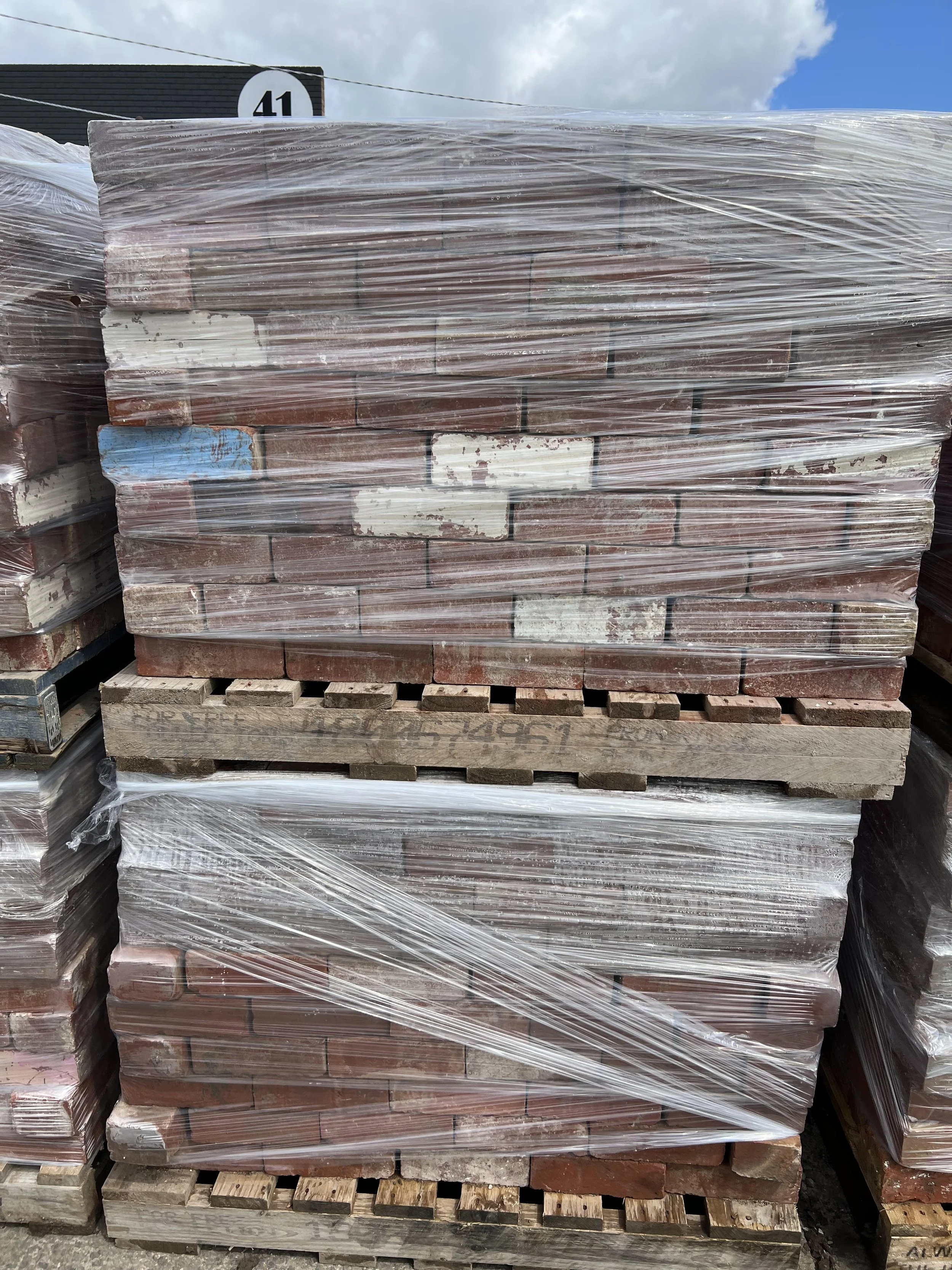 Recycled A Grade Solid Red Bricks — Stephen's Bricks