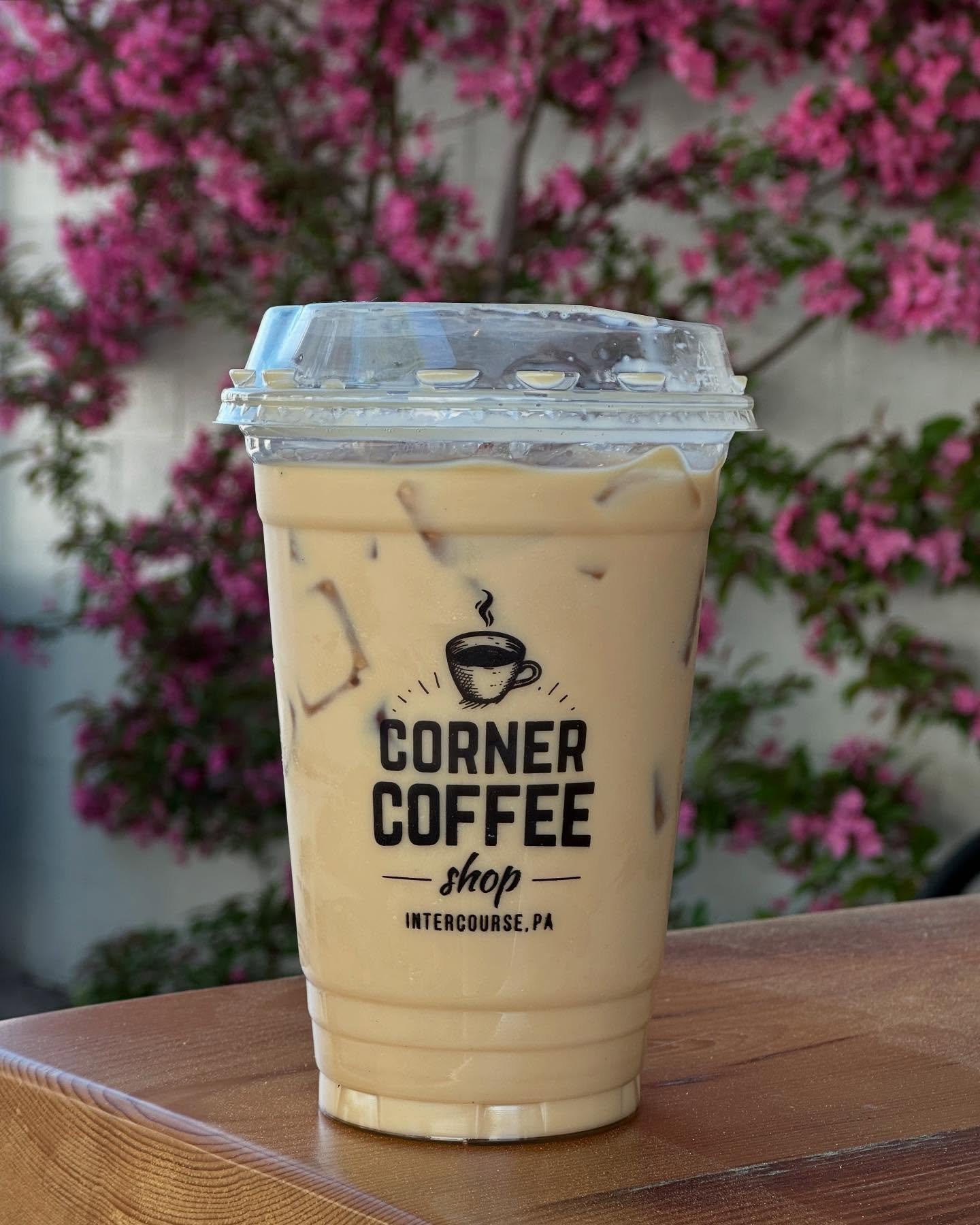 Another beautiful day and another delicious iced coffee is waiting for you at Corner Coffee. Stop in and enjoy this lovely weather in our courtyard.
We are here to serve you from 8am-6pm today.
#cornercoffeeshop #icedcoffee #saltedcaramelcreme #ice