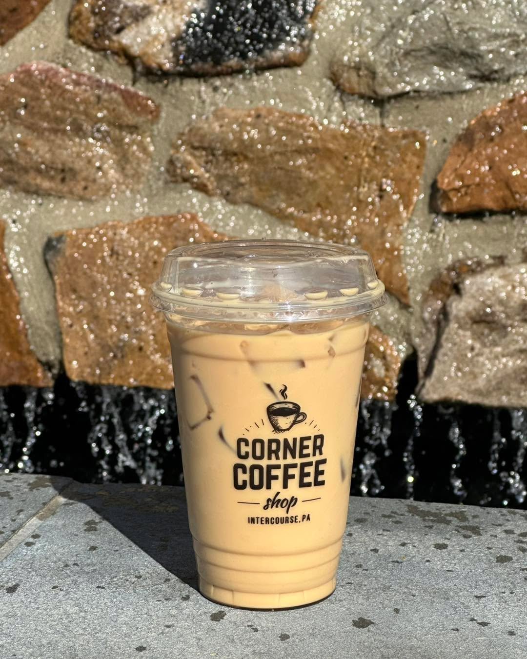 Monday morning iced coffee. Our signature salted caramel creme iced coffee will make your morning a little bit sweeter.
We are open 8am-6pm today.
#cornercoffeeshop #icedcoffee #icedcoffeeaddict #intercoursepa #saltedcaramel
#saltedcaramel