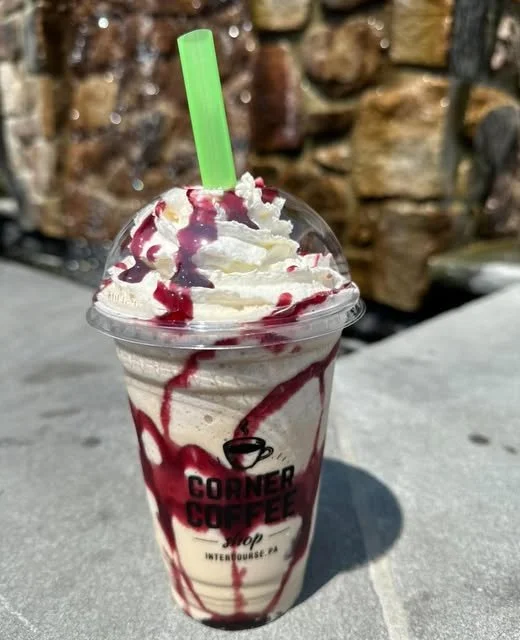 Happy Saturday! Cool off with our Raspberry Frozen Chai. 🩷🩷🩷
Come out for a feel-good night of live music with Mother T & Co from 6-8pm tonight in the courtyard (weather permitting).
We are open 8am-8pm today.
#cornercoffeeshop #raspberrych