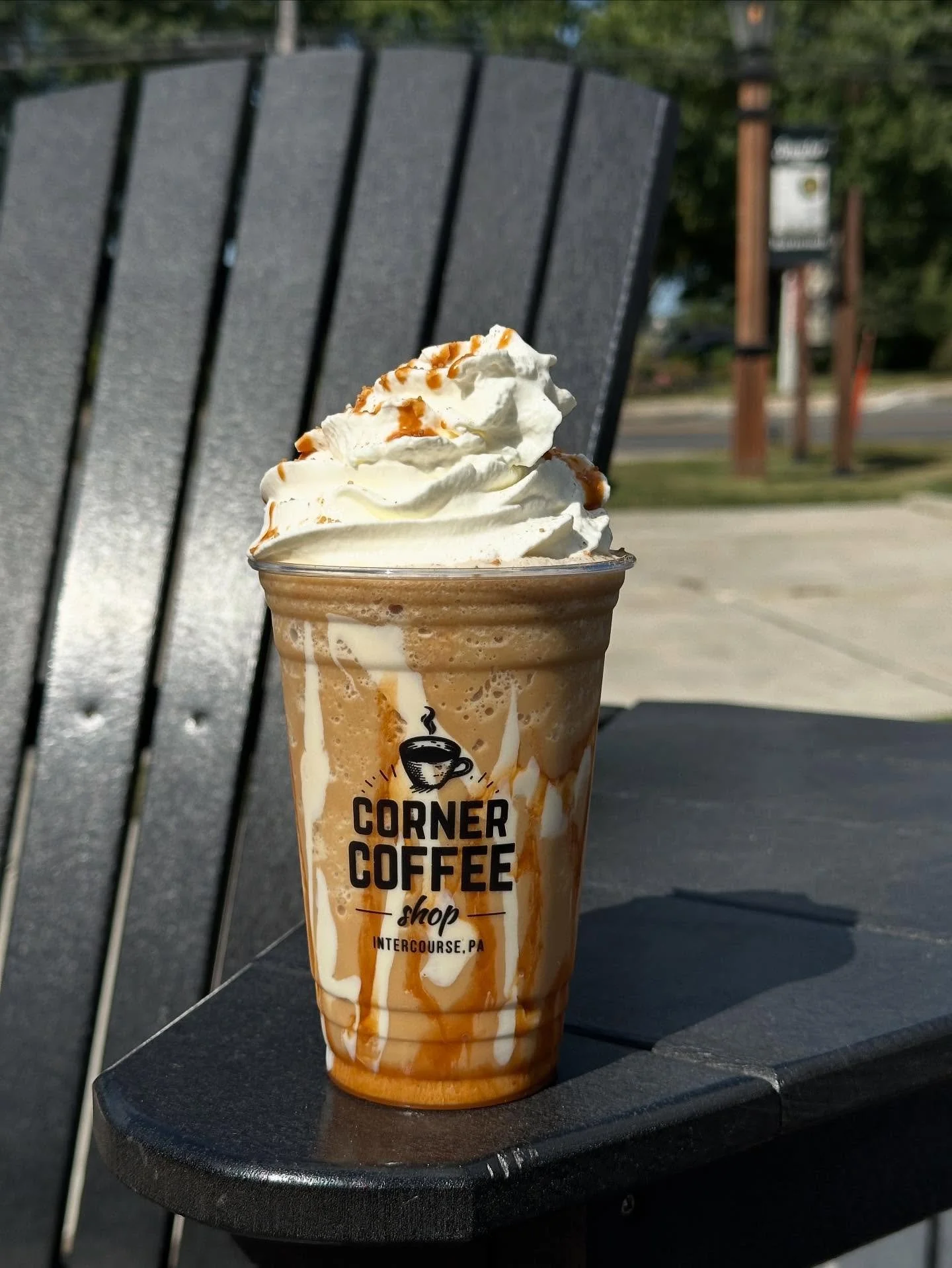 ☀️Perfect afternoon for a pumpkin white mocha frappe! Enjoy the afternoon sun in our courtyard as you sip this seasonal frozen treat.
We are open 8am-6pm.
#cornercoffeeshop #pumpkinwhitemochafrappe #pumpkinwhitemocha #pumpkinfrappe #fallfrappe #in