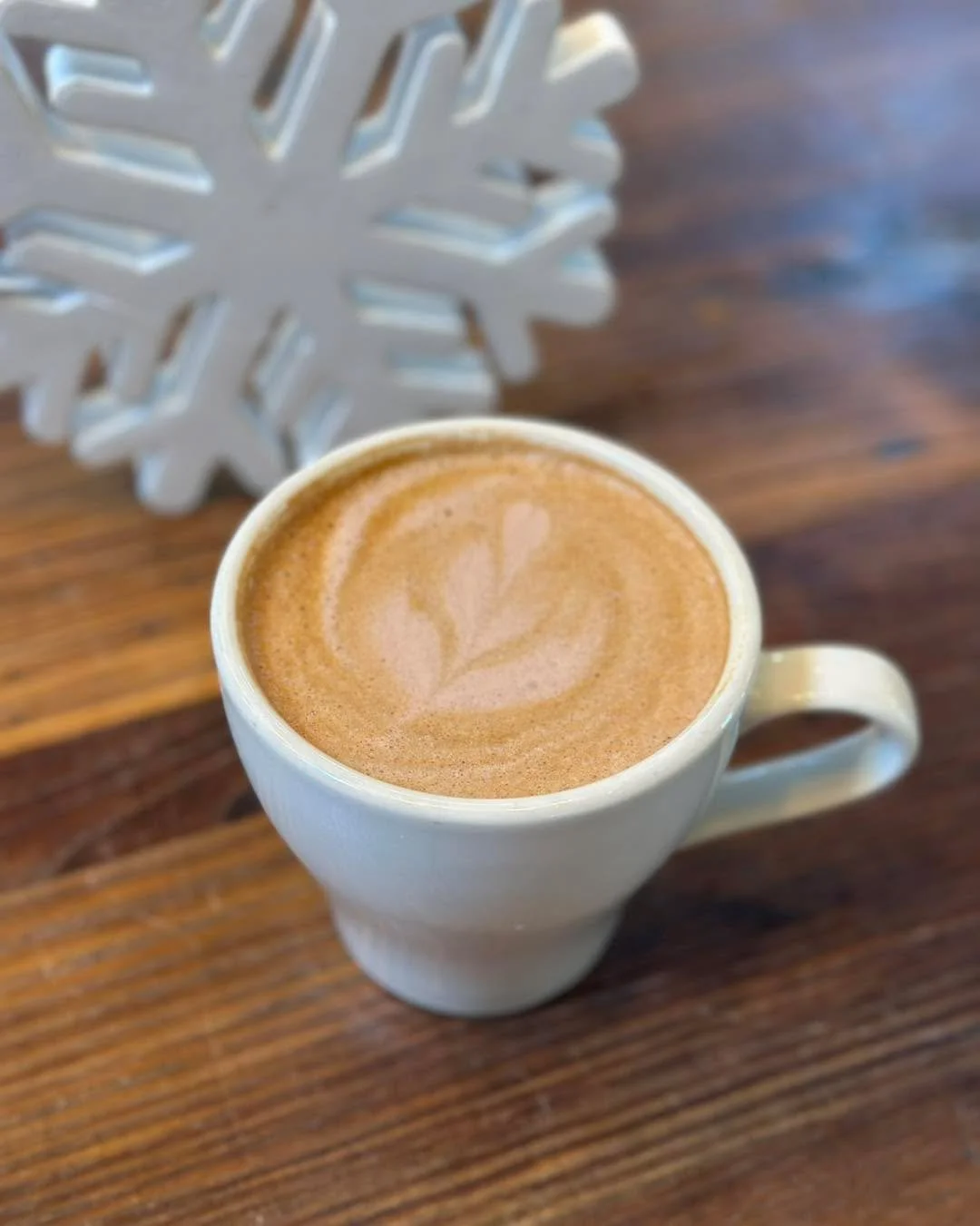 Happy Friday! Warm up with our dirty hot chocolate - rich, creamy hot chocolate with a shot of espresso. Perfect for a cold January day!

We have live music with Abigail&rsquo;s Garden tonight from 6-8pm.

We are open 8am-8pm.

#dirtyhotchocolate #ho
