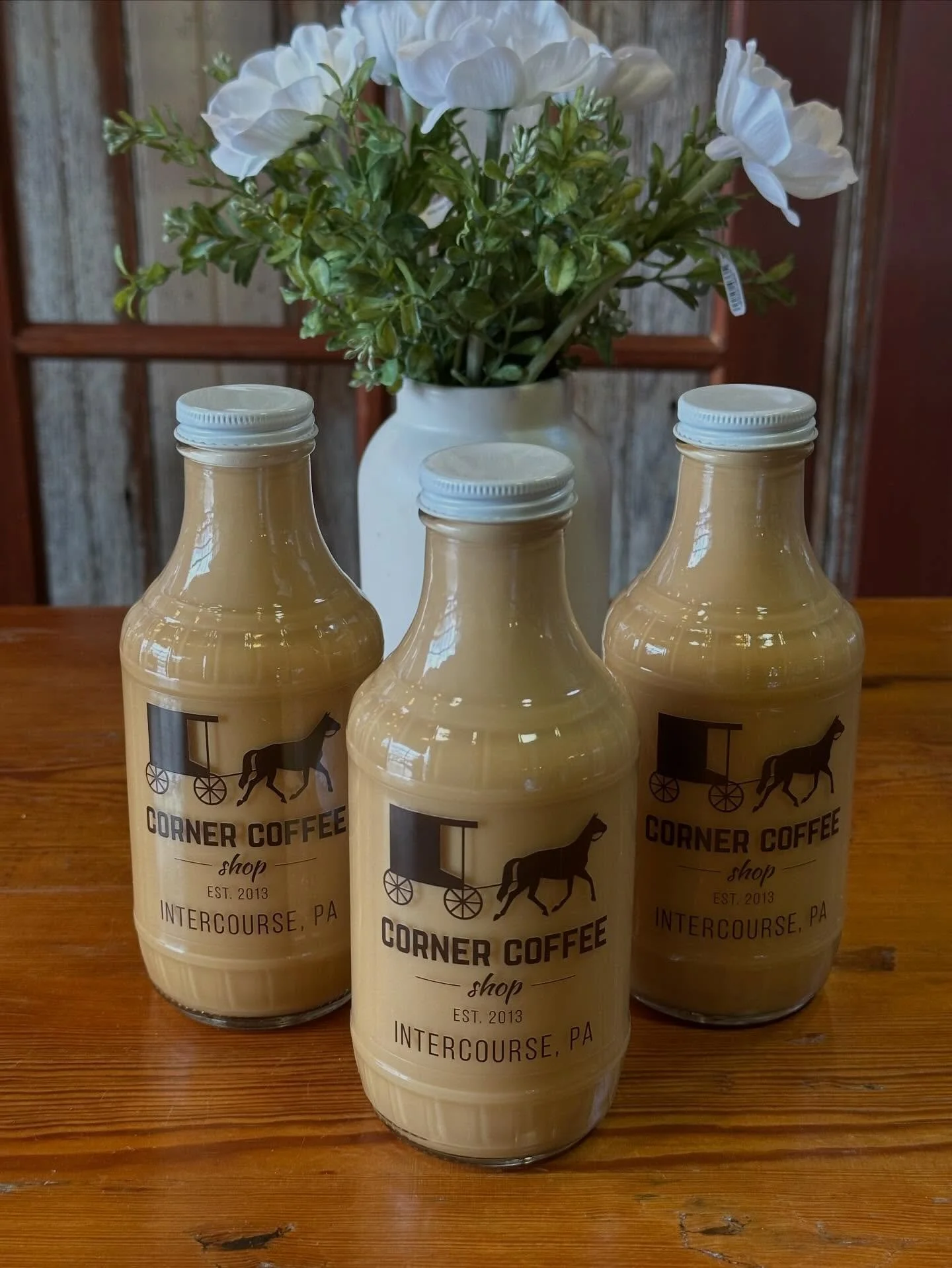 ❄️ Gearing up for the big snow? There&rsquo;s still plenty of time to stock up on your favorite iced coffee! We have salted caramel creme &amp; coconut creme in bottles that you can enjoy anytime.

Don&rsquo;t miss a great evening of live music tonig