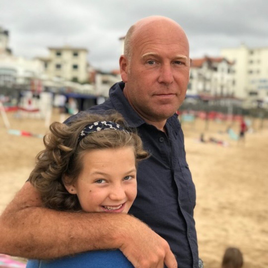 This #FathersDay, we are shining a light on blood donor Neil Standring, whose motivations behind becoming a blood donor come from his daughter, Elen, who was diagnosed with Acute Lymphoblastic Leukaemia (ALL) when she was 11-years old. 

Blood and pl