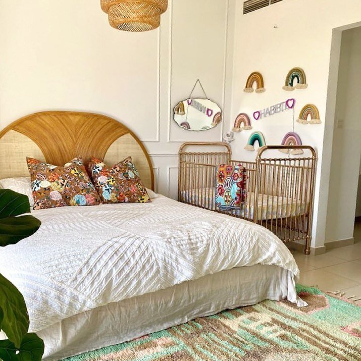 Bedroom goals 🙌🏼
.
Just look at this fresh, gorgeous room - all the way from Dubai! Complete with a set of customised Zo Knot rainbows!! ✨
.
My lovely girlfriend has the most amazing small business selling vintage rugs &amp; I cannot wait to get my
