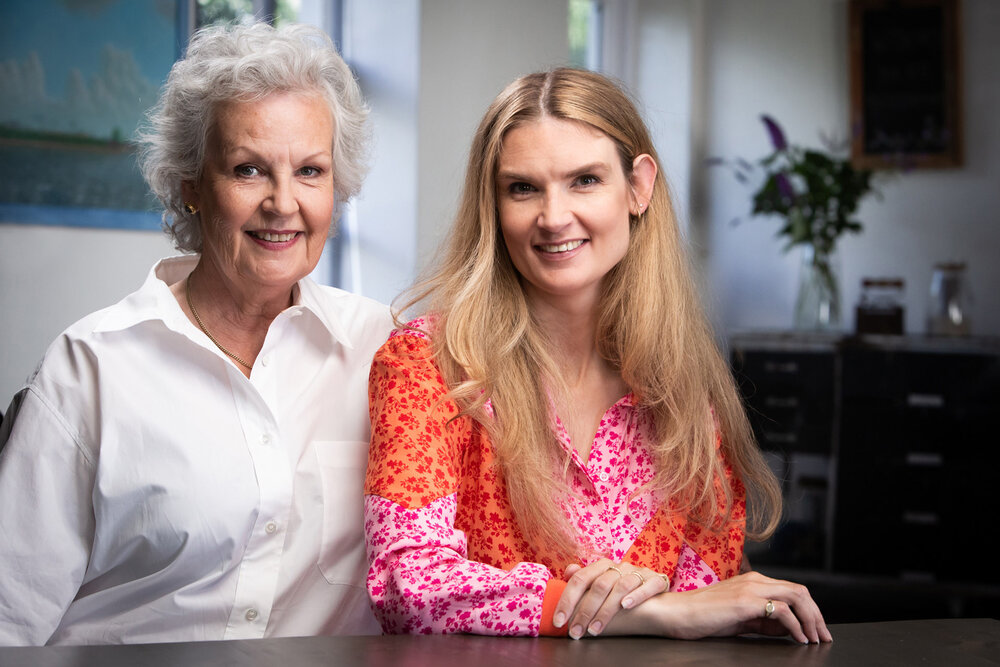 Teuntje Klinkenberg (links) en Mira van der Lubbe