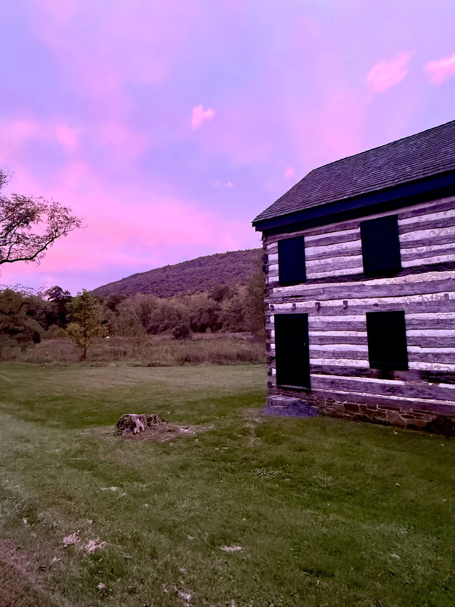 ⏔⏔⏔ ꒰ ᧔ෆ᧓Museum Art &amp; An Old Log Church᧔ෆ᧓ ꒱ ⏔⏔⏔