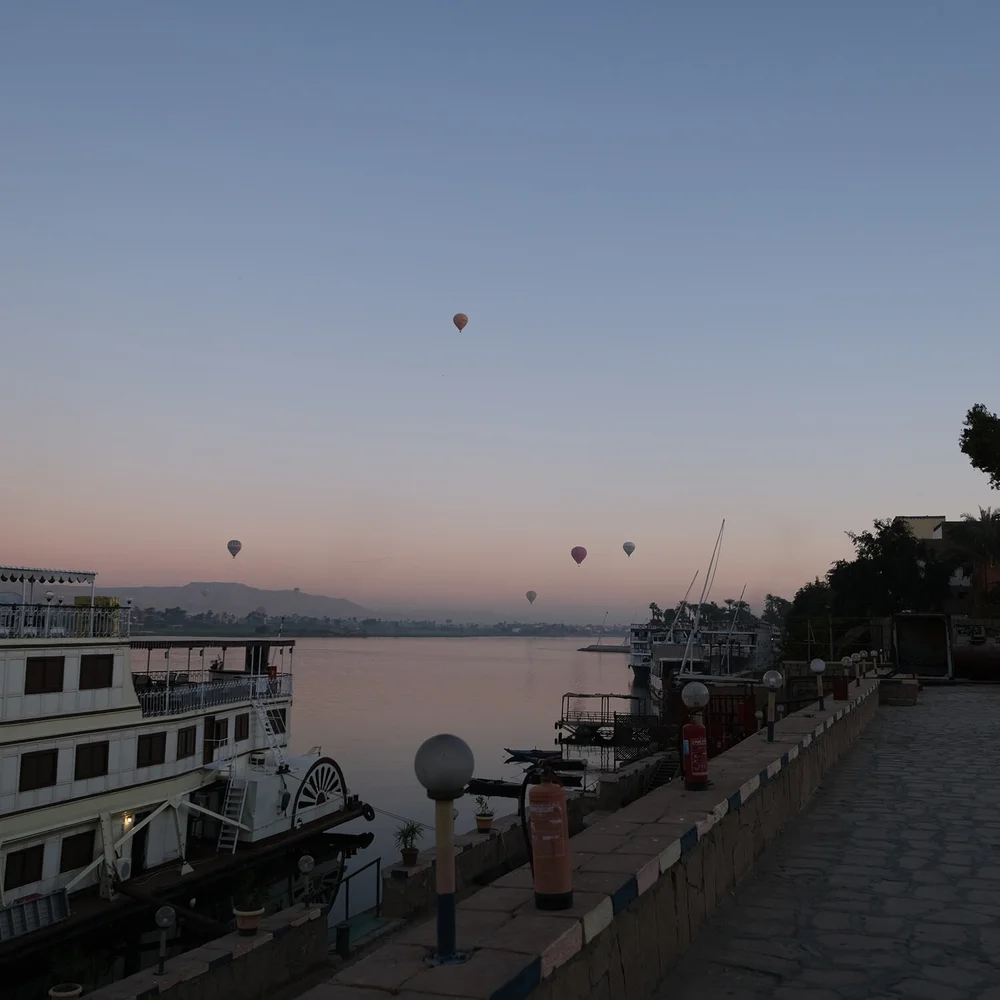 HOT AIR BALLOON
