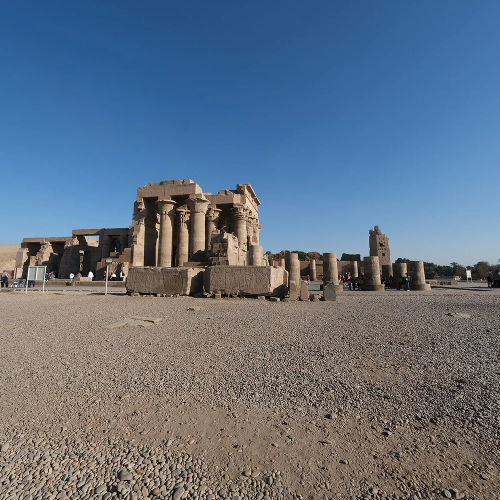 KOM OMBO