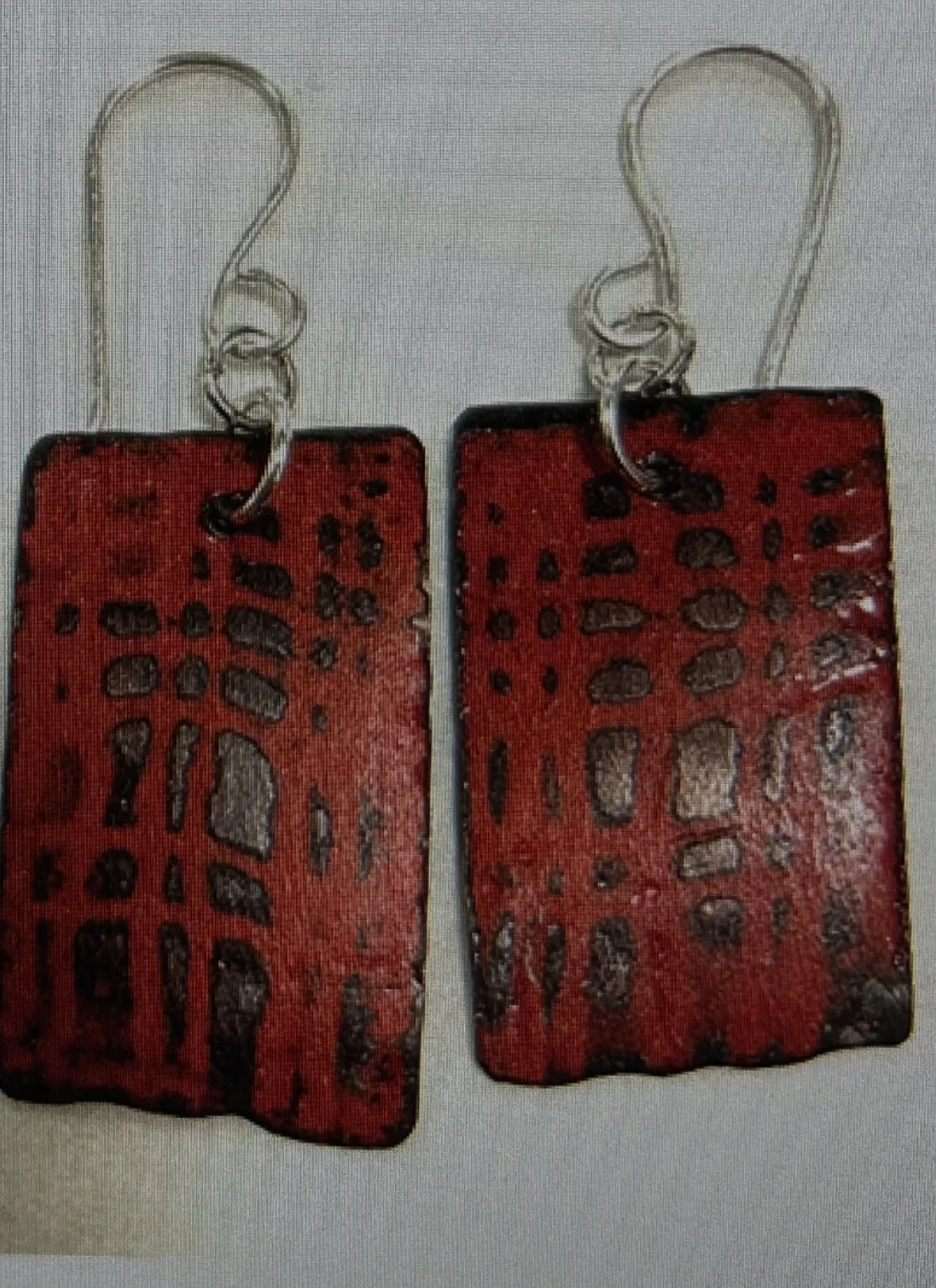 Diane Ivan "Burlap in Red"