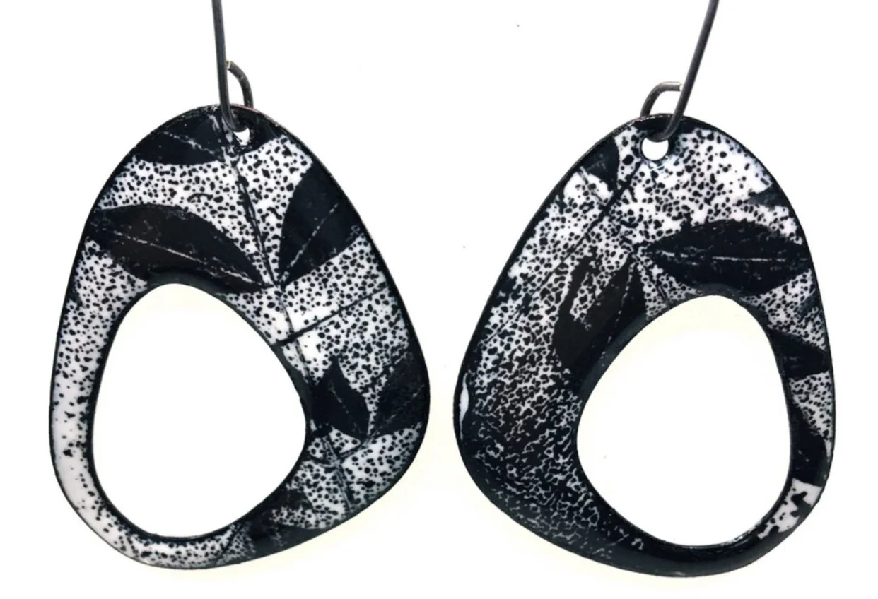 Leslie Parsons "Plants in Black and White"