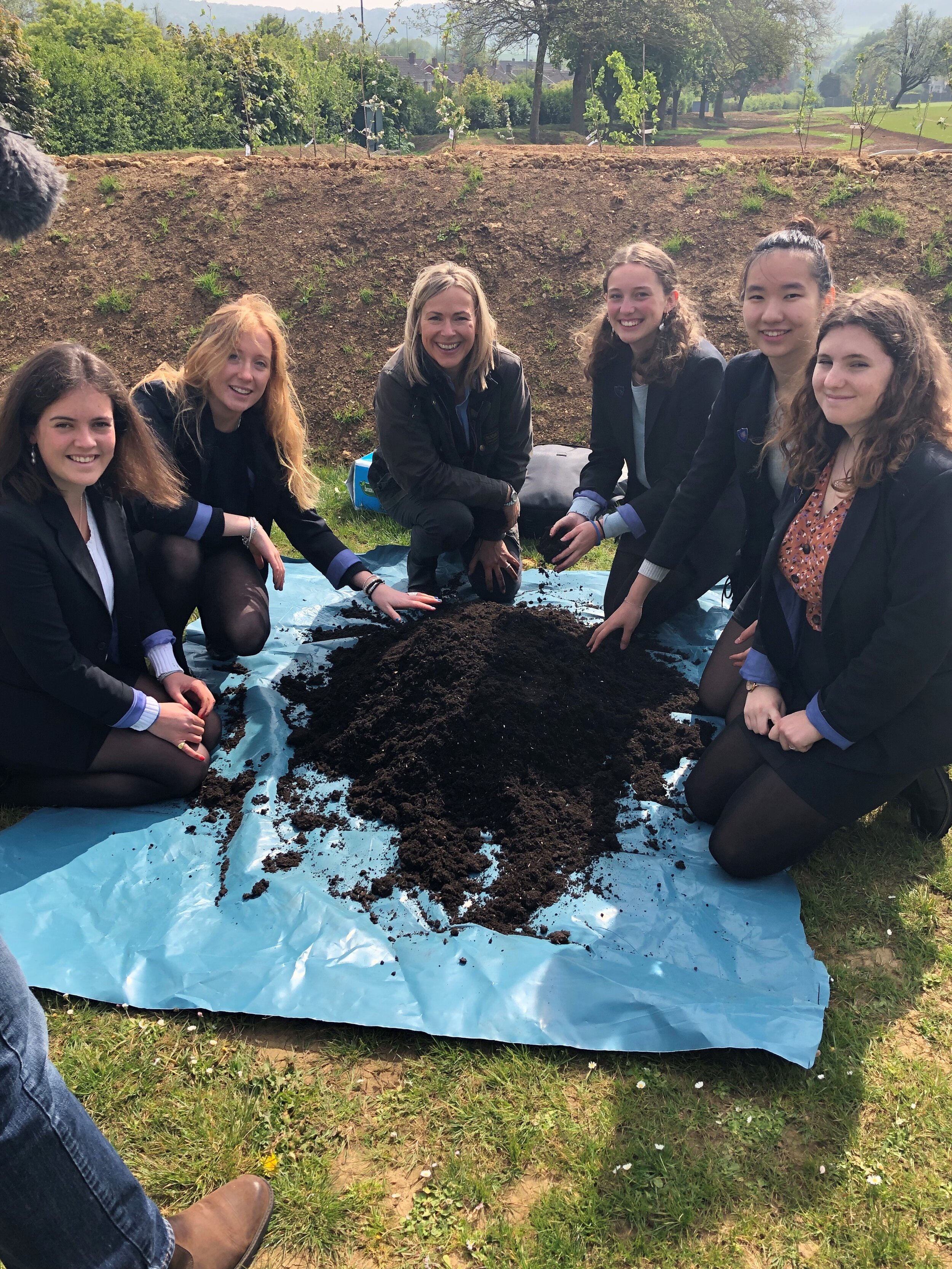 students seeding.jpg
