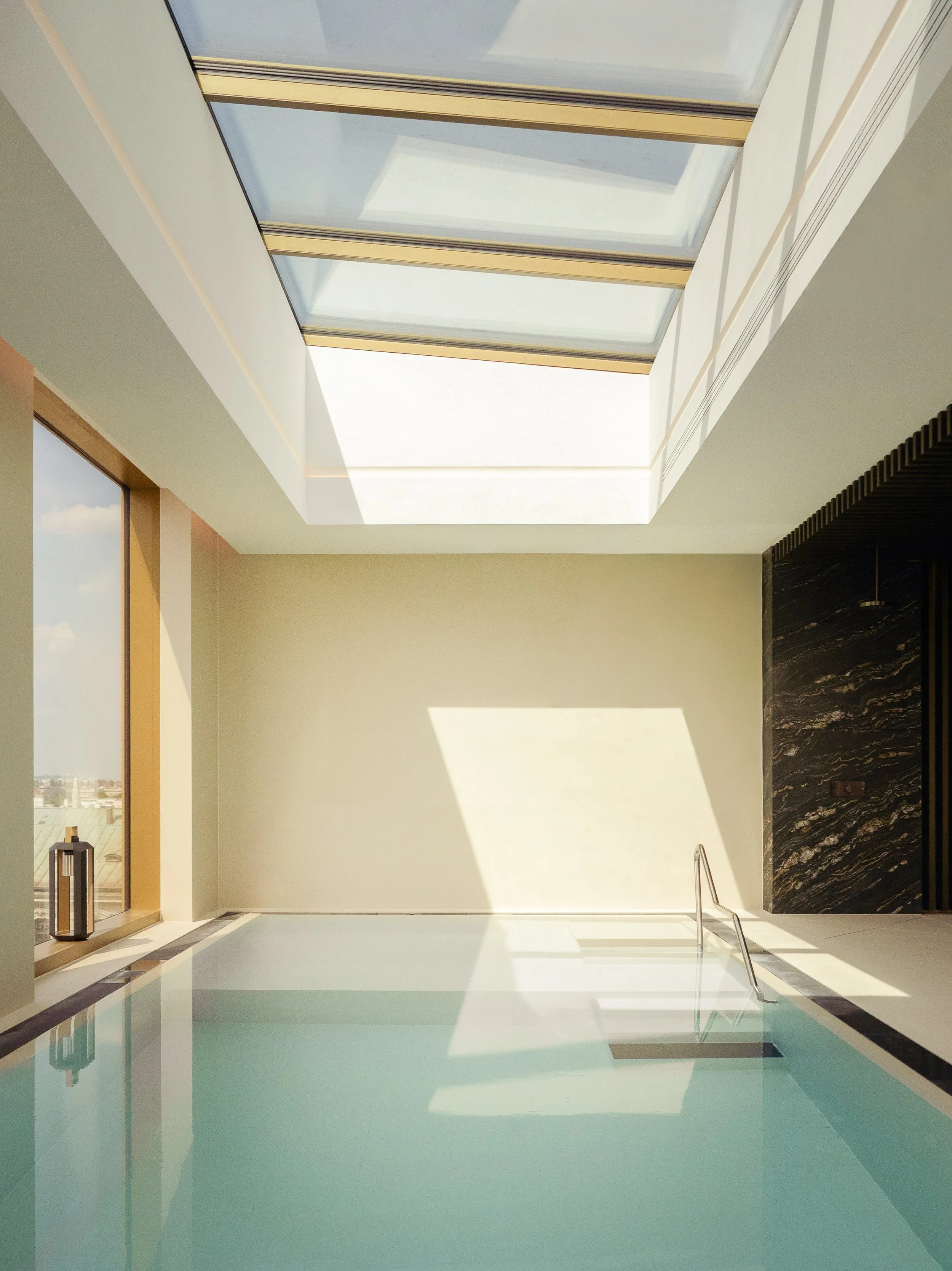 Königshof Munich.  Michael Adair, photographer

luxury hotel photographer, hospitality interior photography, boutique hotel photographer Europe, 5-star resort photography, hospitality branding photography, architectural hotel photographer